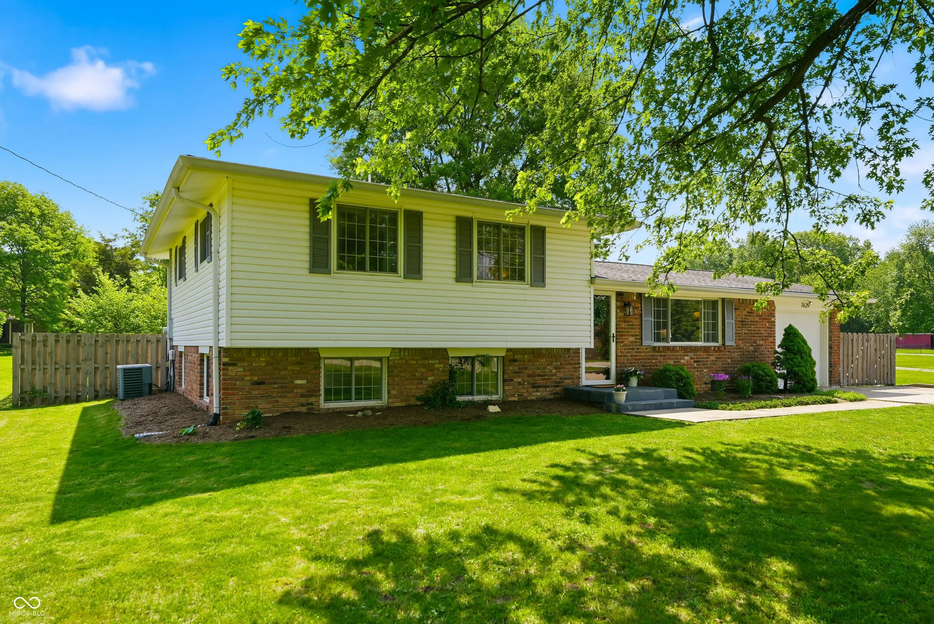 7639 Indian Lake Road, Indianapolis