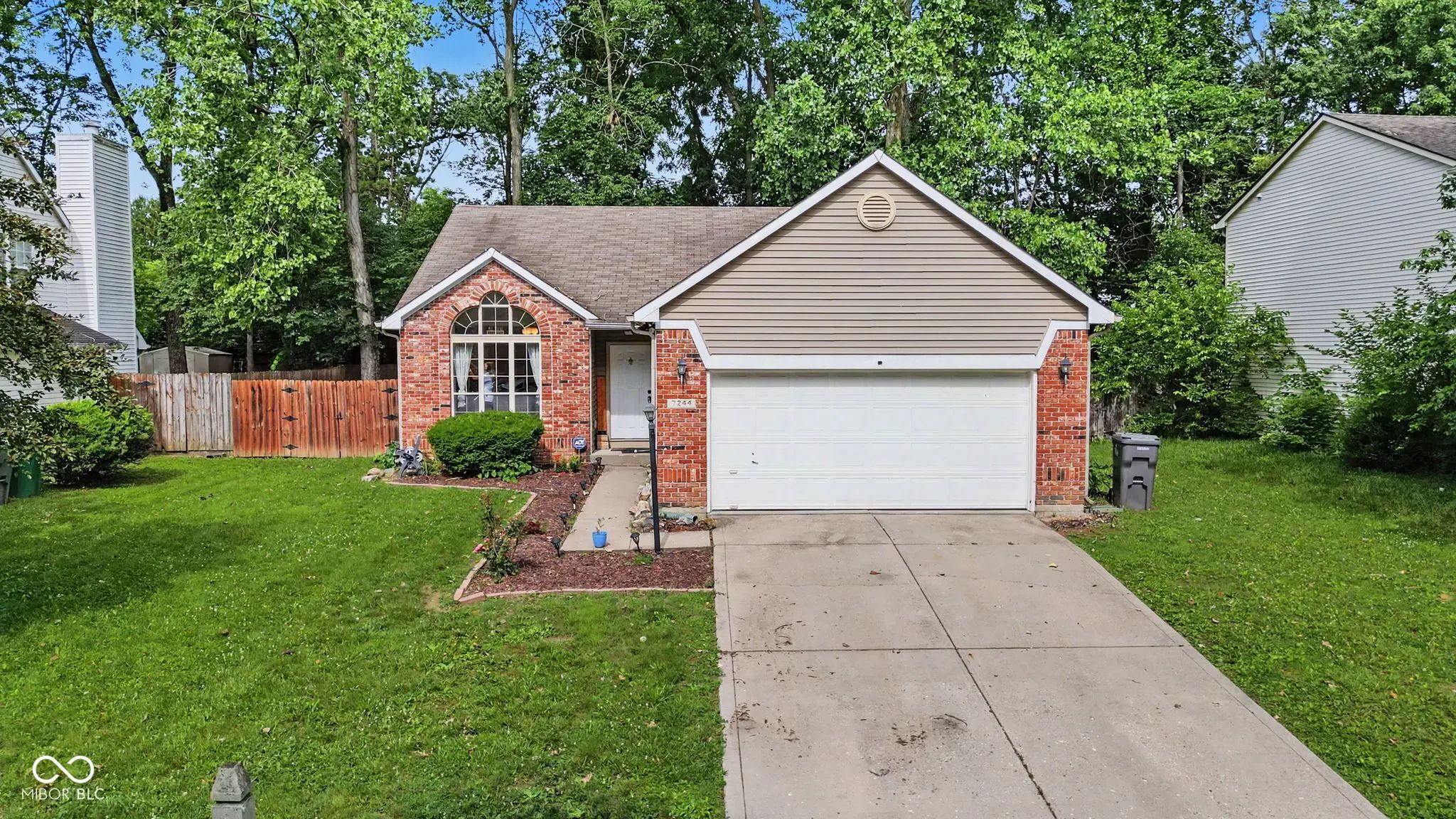 Photo of 7244 Bradford Woods Way Indianapolis, IN 46268