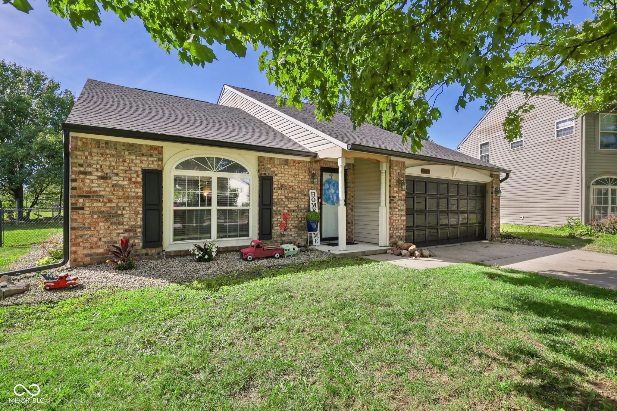Photo of 6677 Wimbledon Drive Zionsville, IN 46077