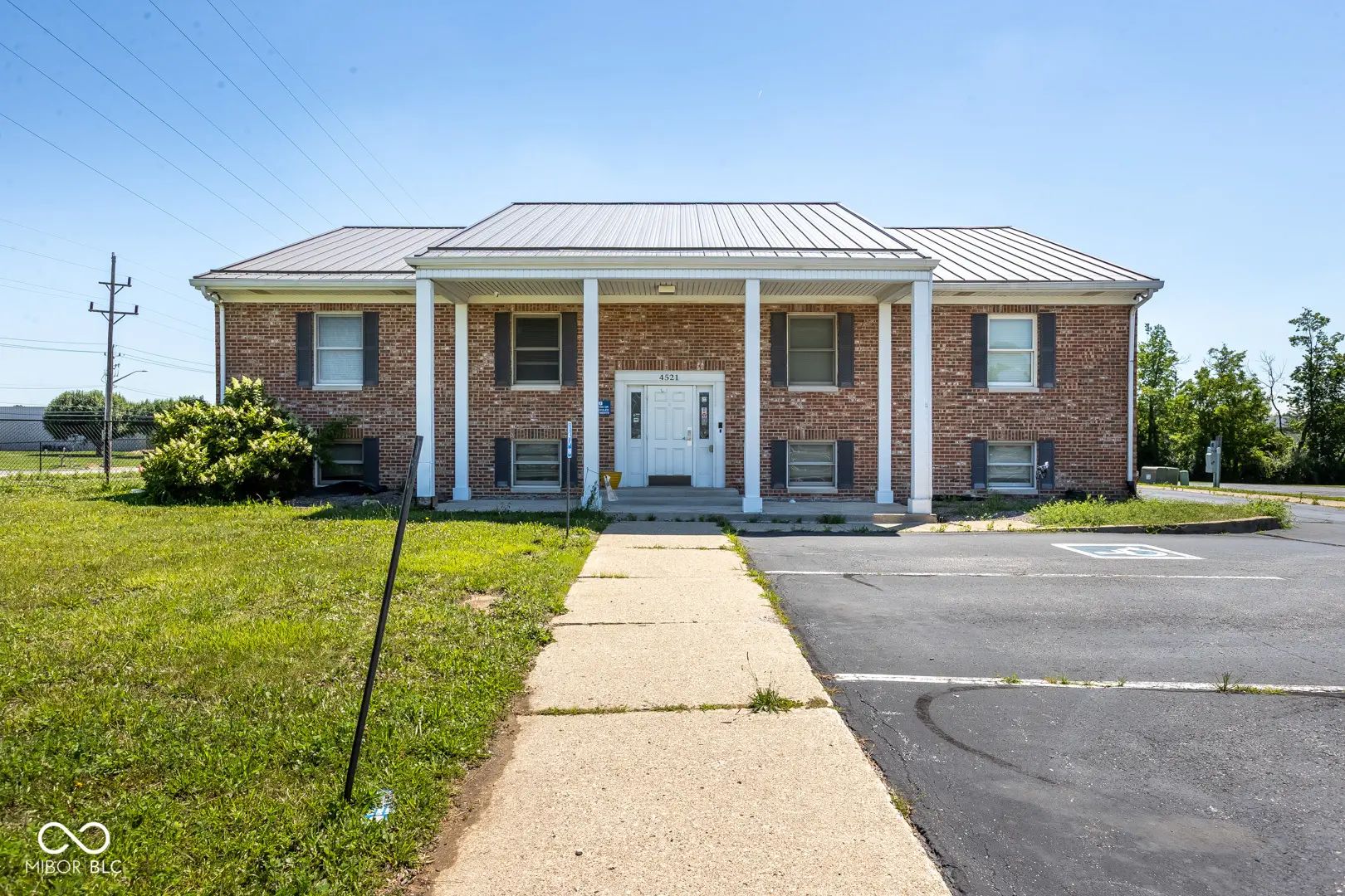 4521 Independence Square, Indianapolis