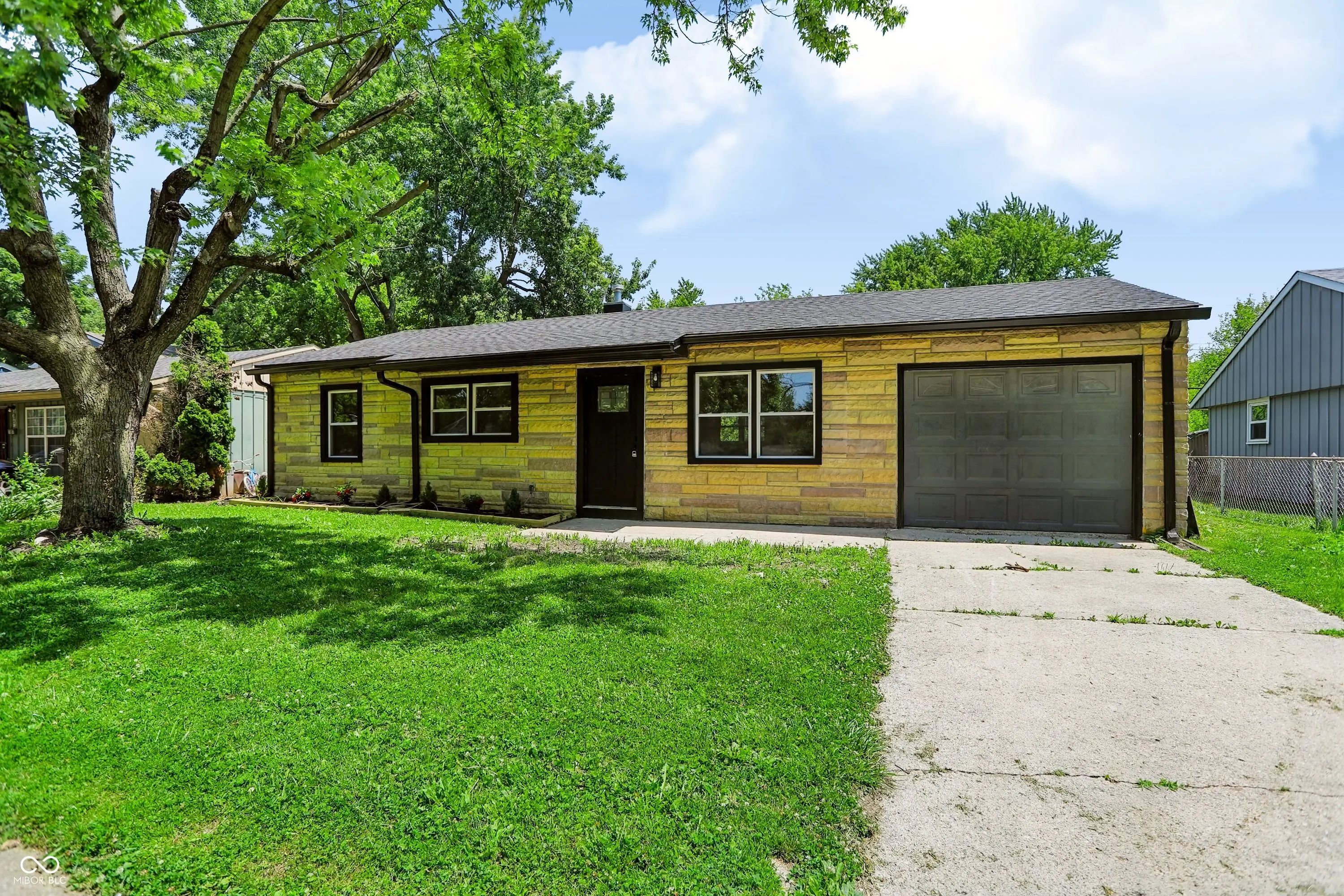 4047 Aspen Way, Indianapolis