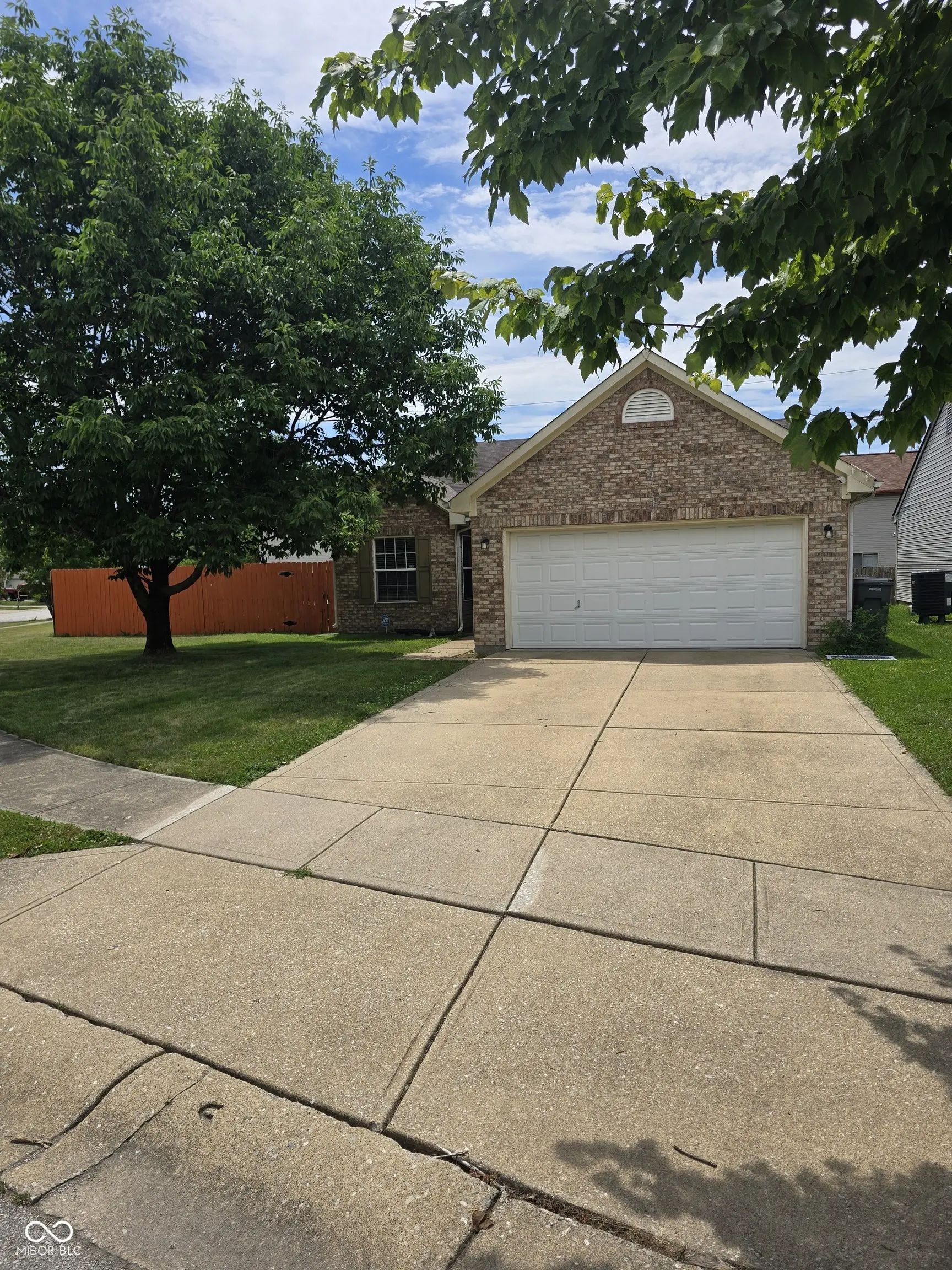 5360 Lakeside Manor Drive, Indianapolis