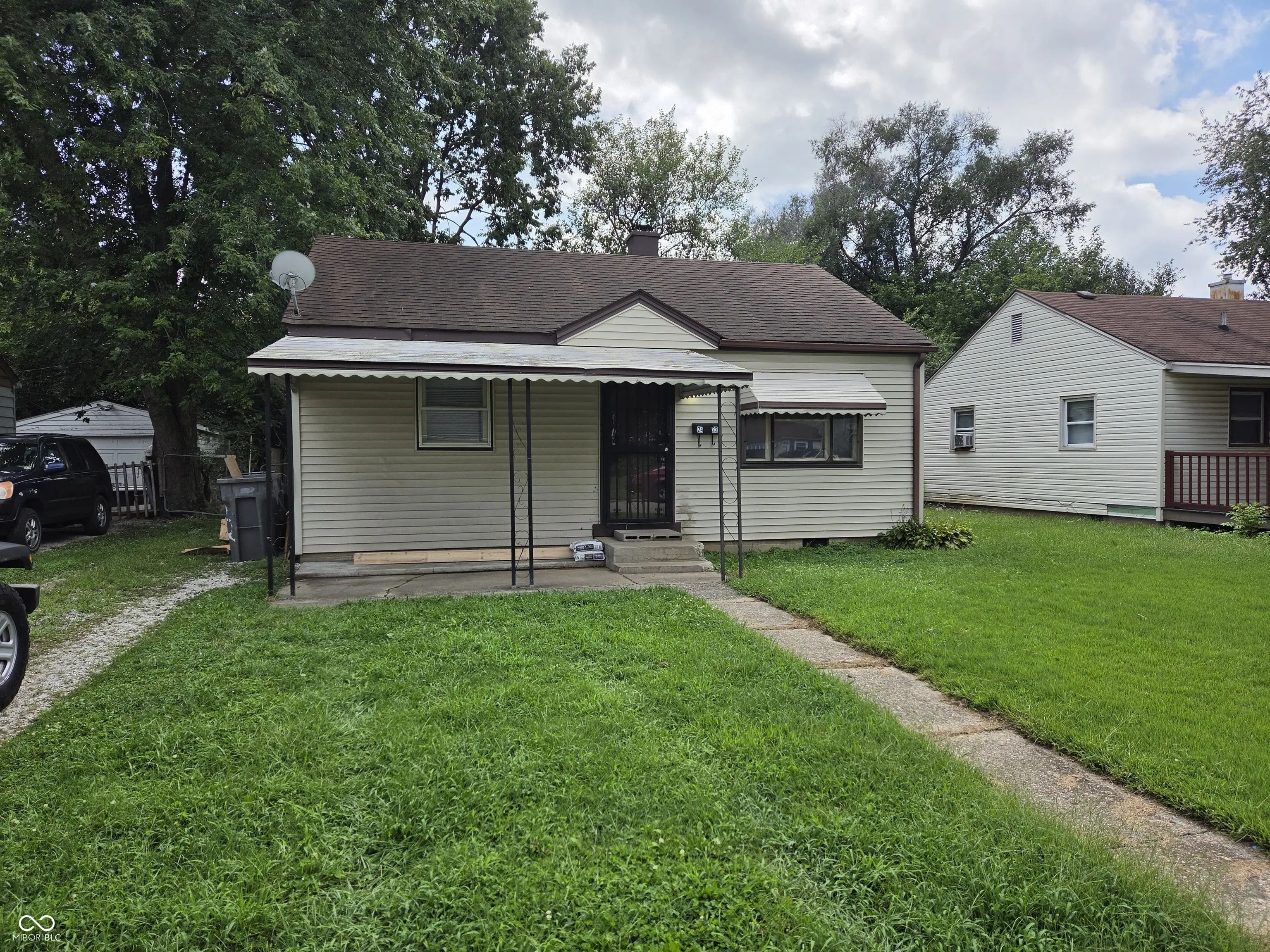 2422 N Goodlet Avenue, Indianapolis