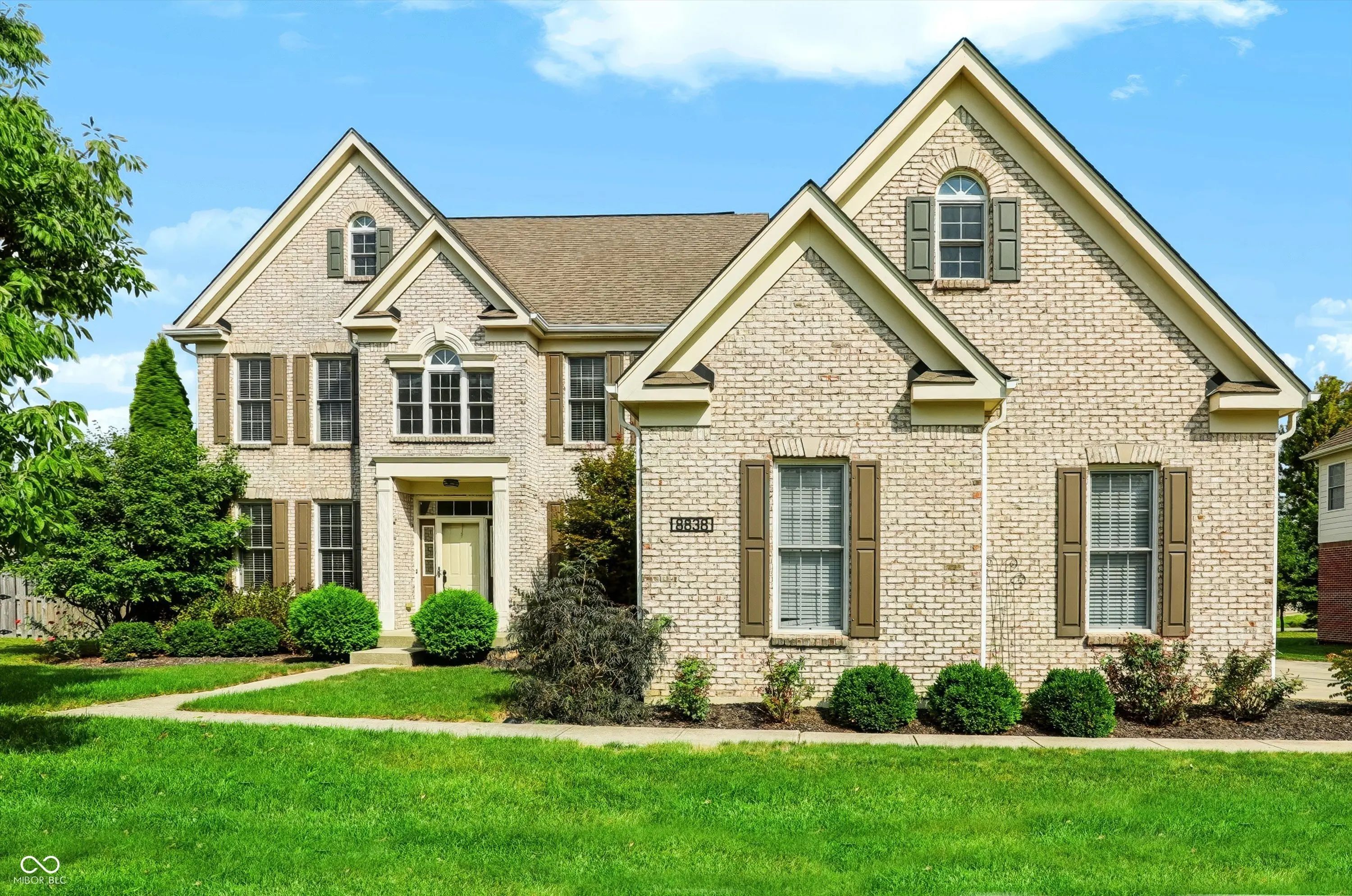 8838 Pin Oak Drive, Zionsville
