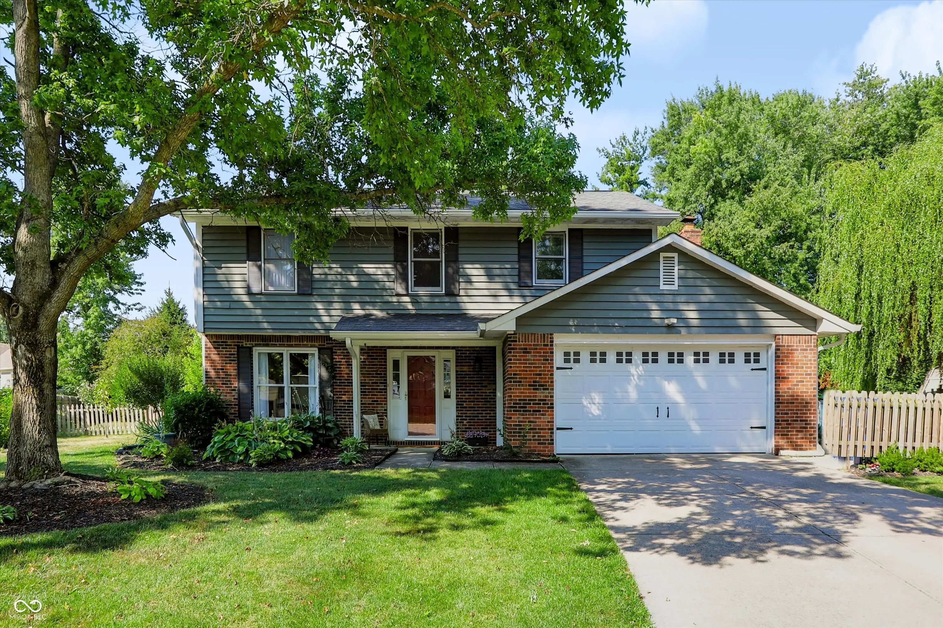 Photo of 60 Waterford Court Zionsville, IN 46077