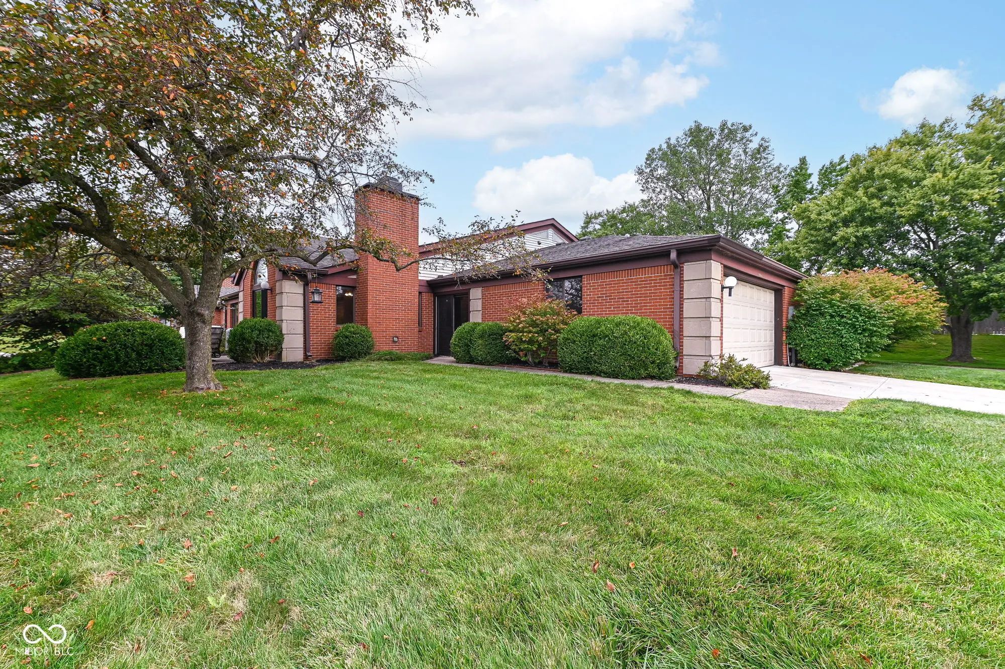 Photo of 2066 Oak Run Court Indianapolis, IN 46260