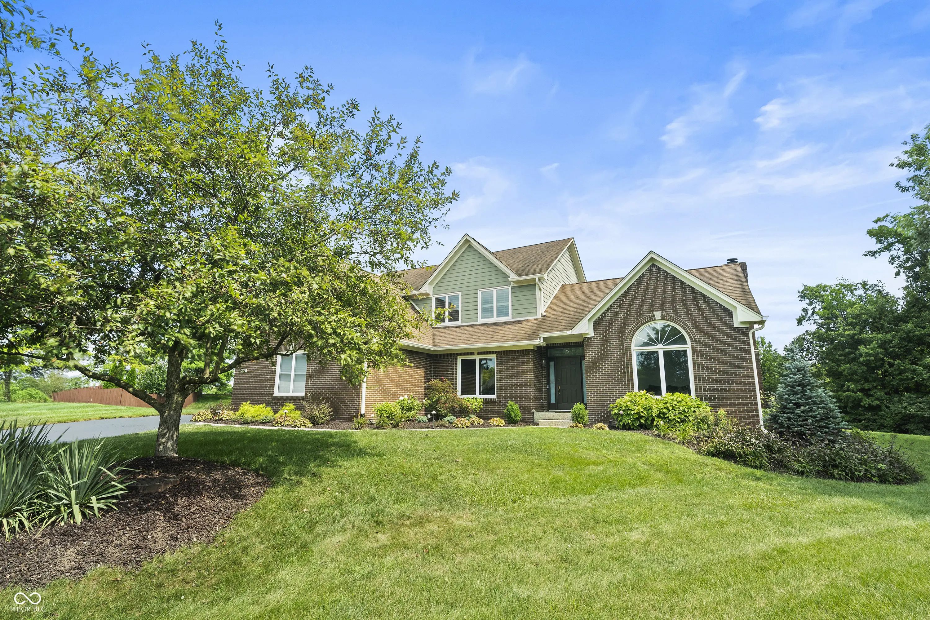 8627 Bay Pointe Circle, Indianapolis