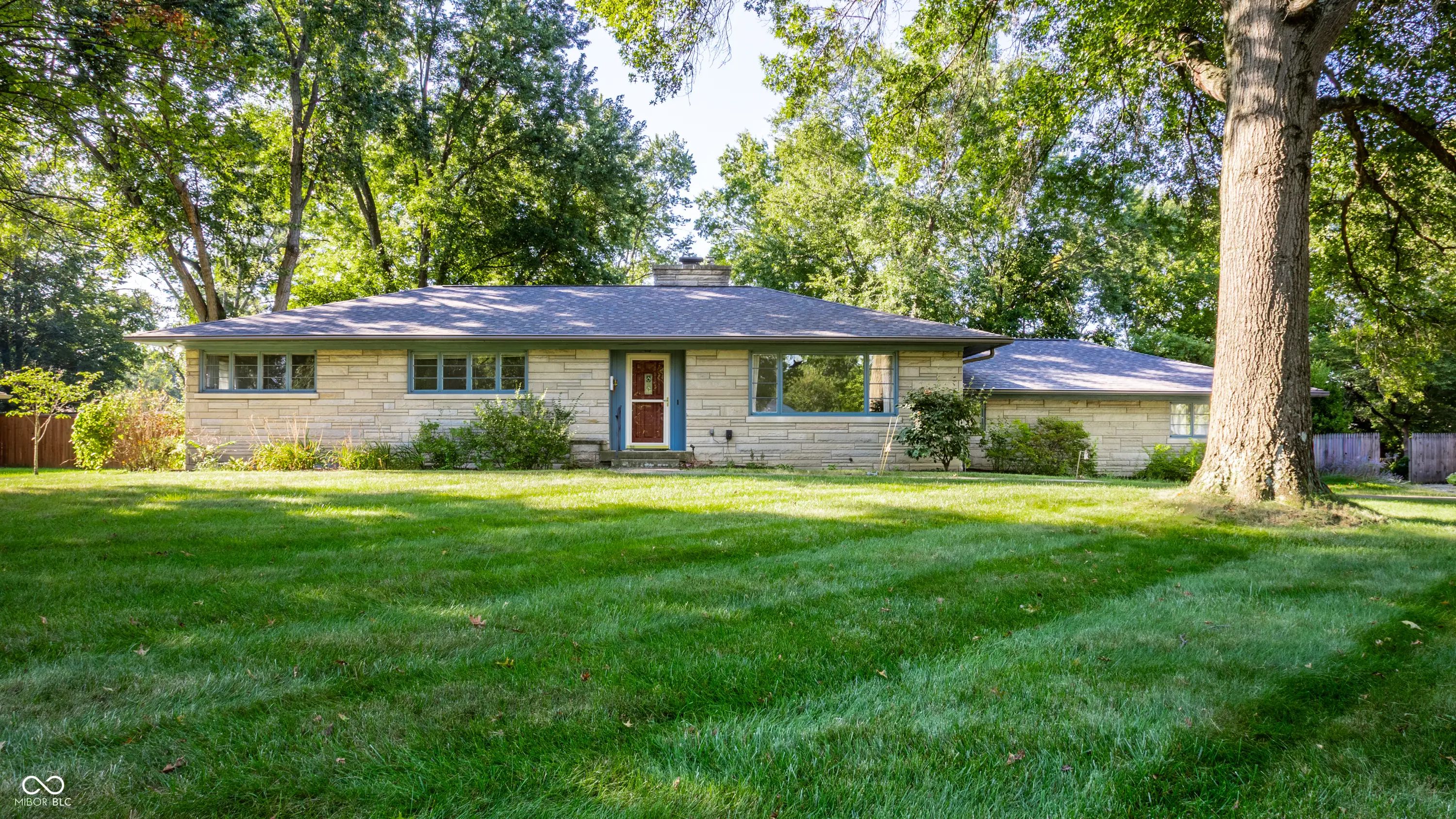 Photo of 4921 E 69th Street Indianapolis, IN 46220