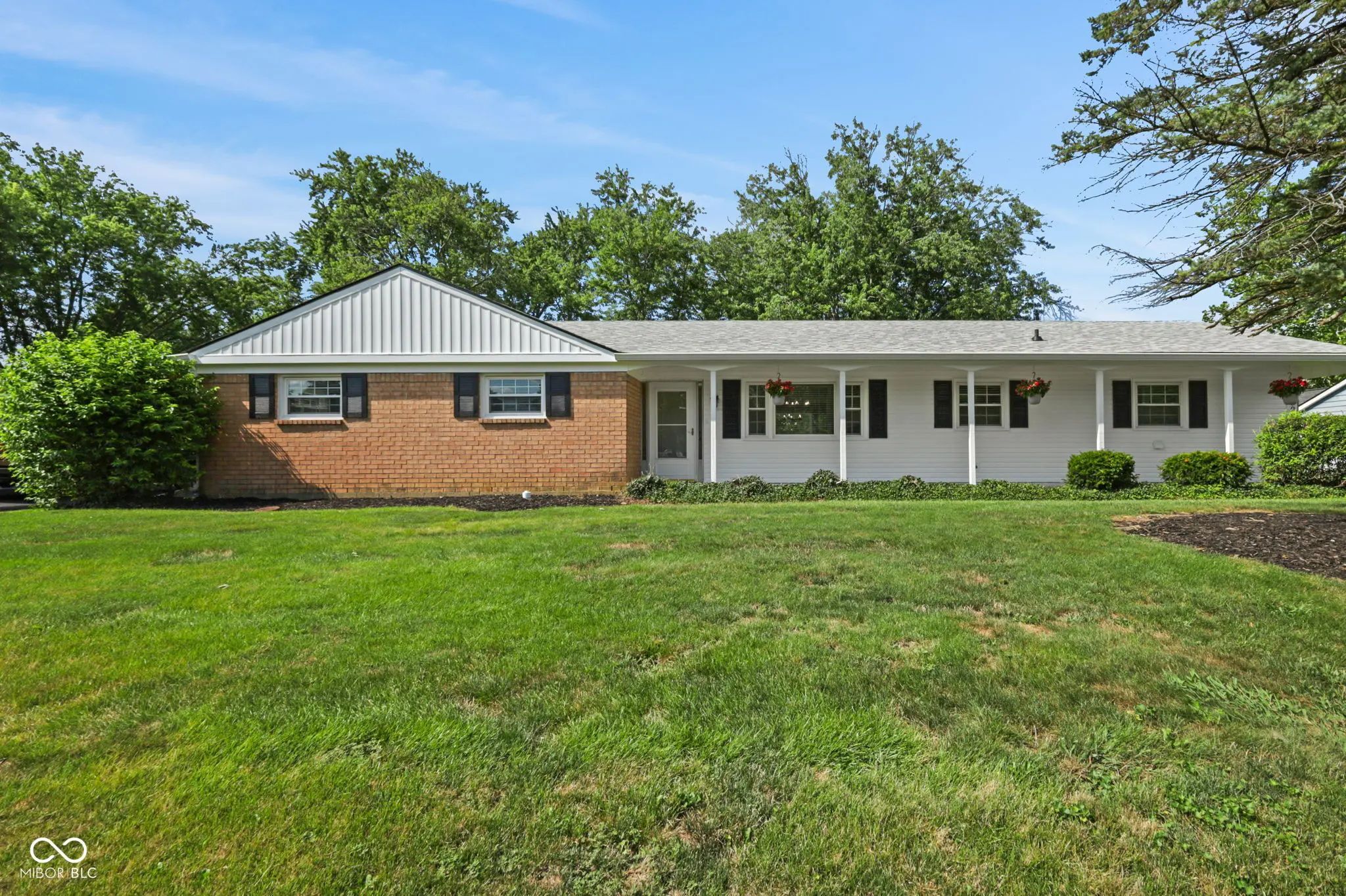 7806 E 71st Street, Indianapolis