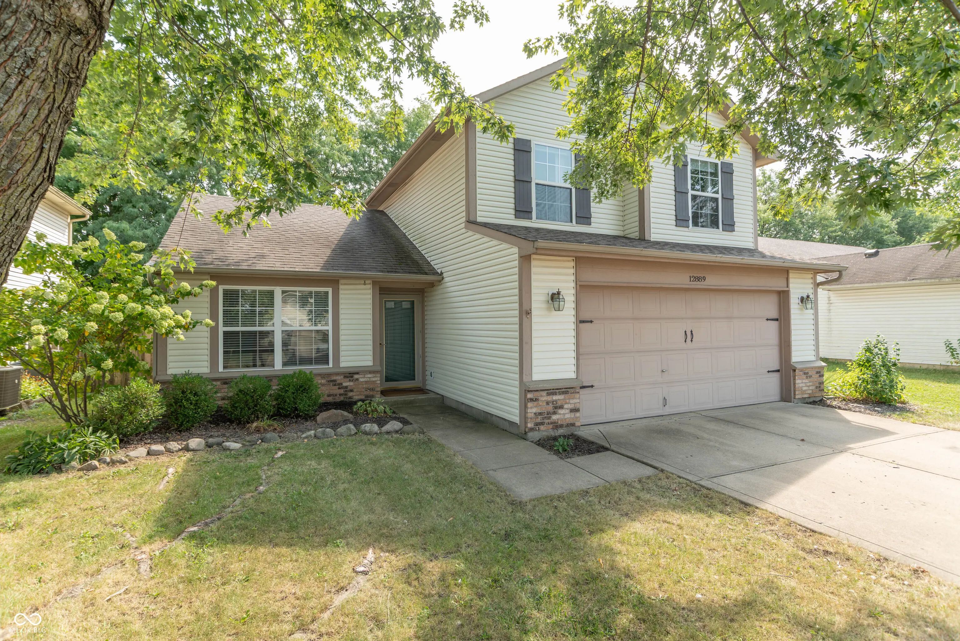 Photo of 12889 Longleaf Lane Fishers, IN 46038