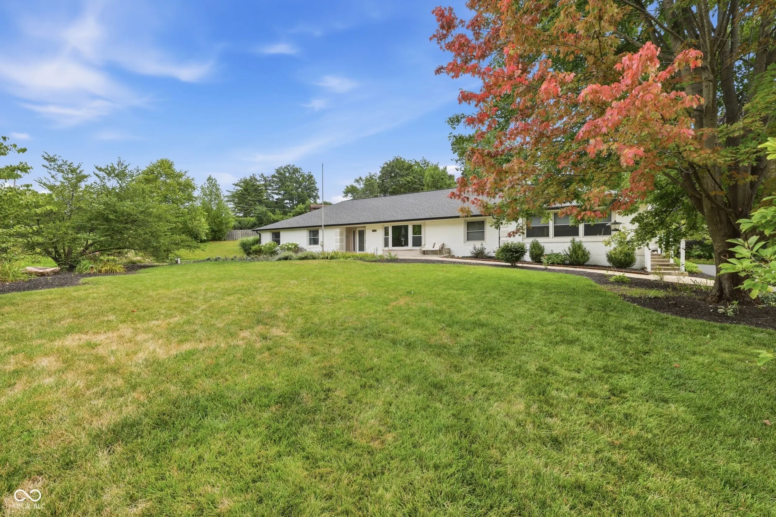 Photo of 651 Spring Hills Drive Zionsville, IN 46077