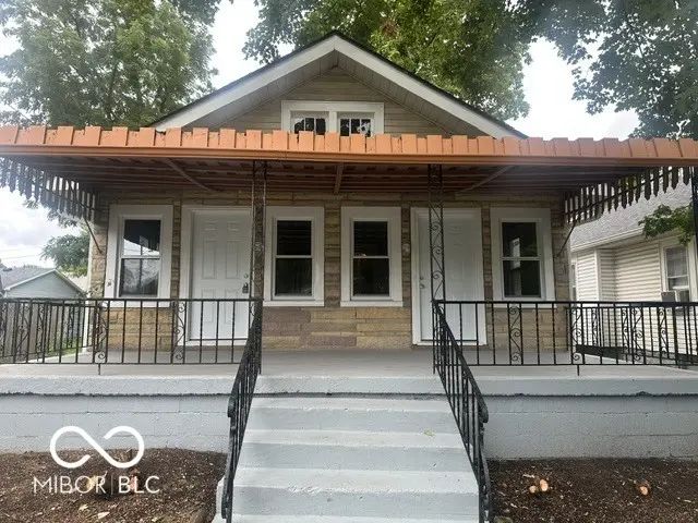 5021 University, Indianapolis