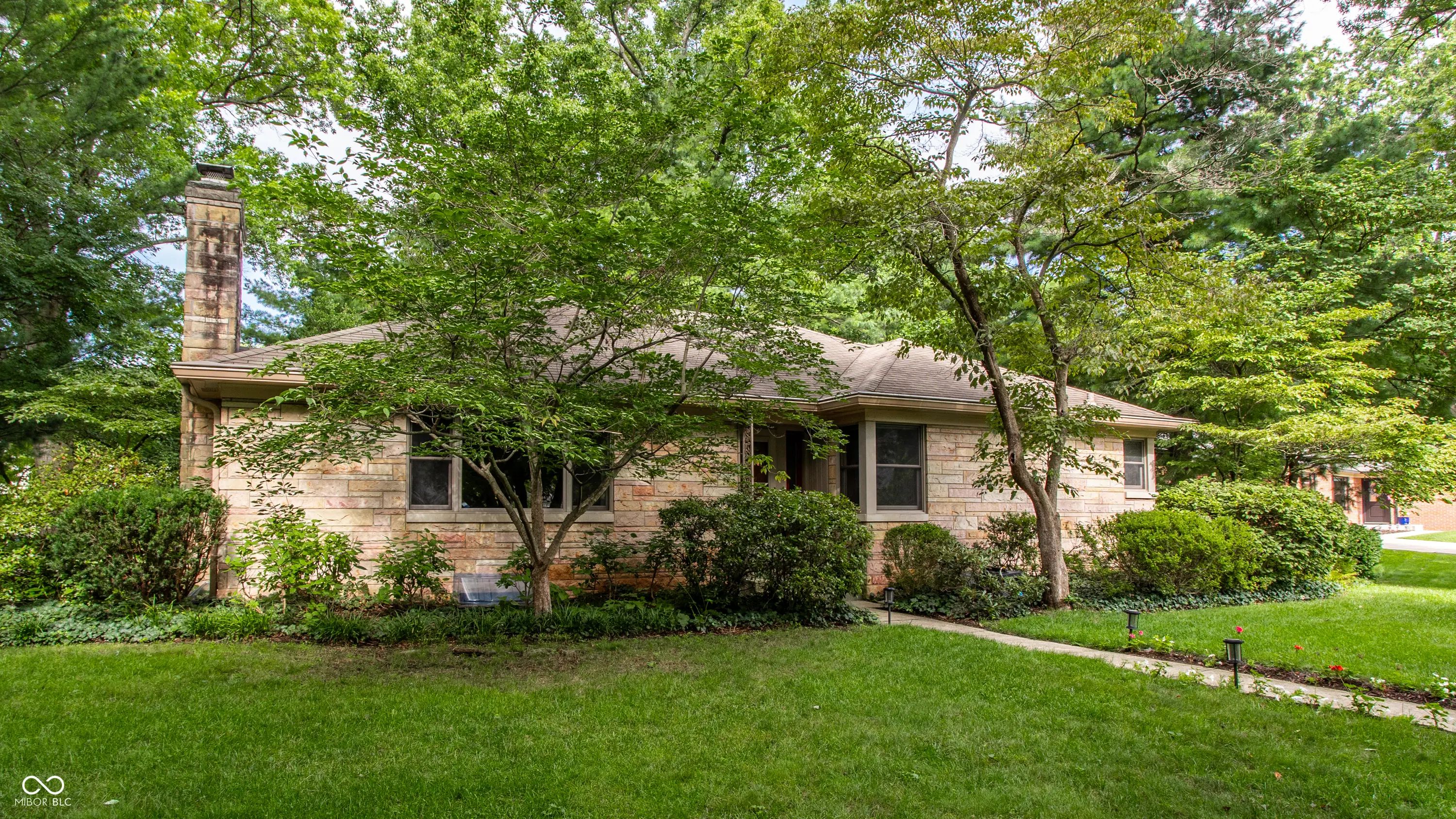 6910 N Washington Boulevard, Indianapolis