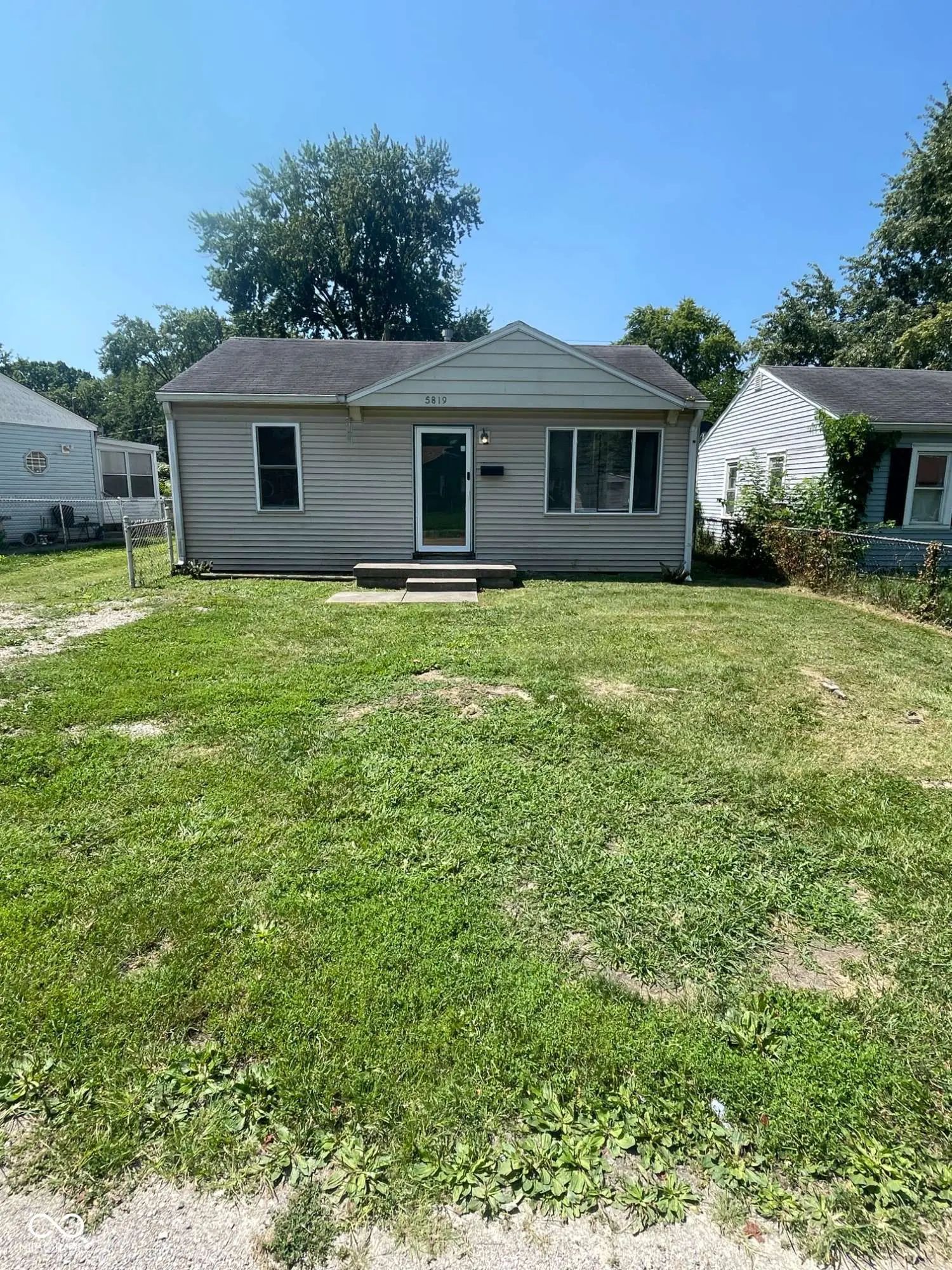 5819 Greenfield Avenue, Indianapolis