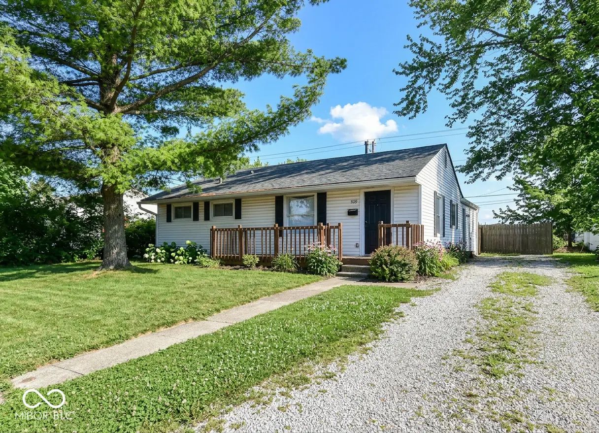 Photo of 529 Maple Lane Brownsburg, IN 46112