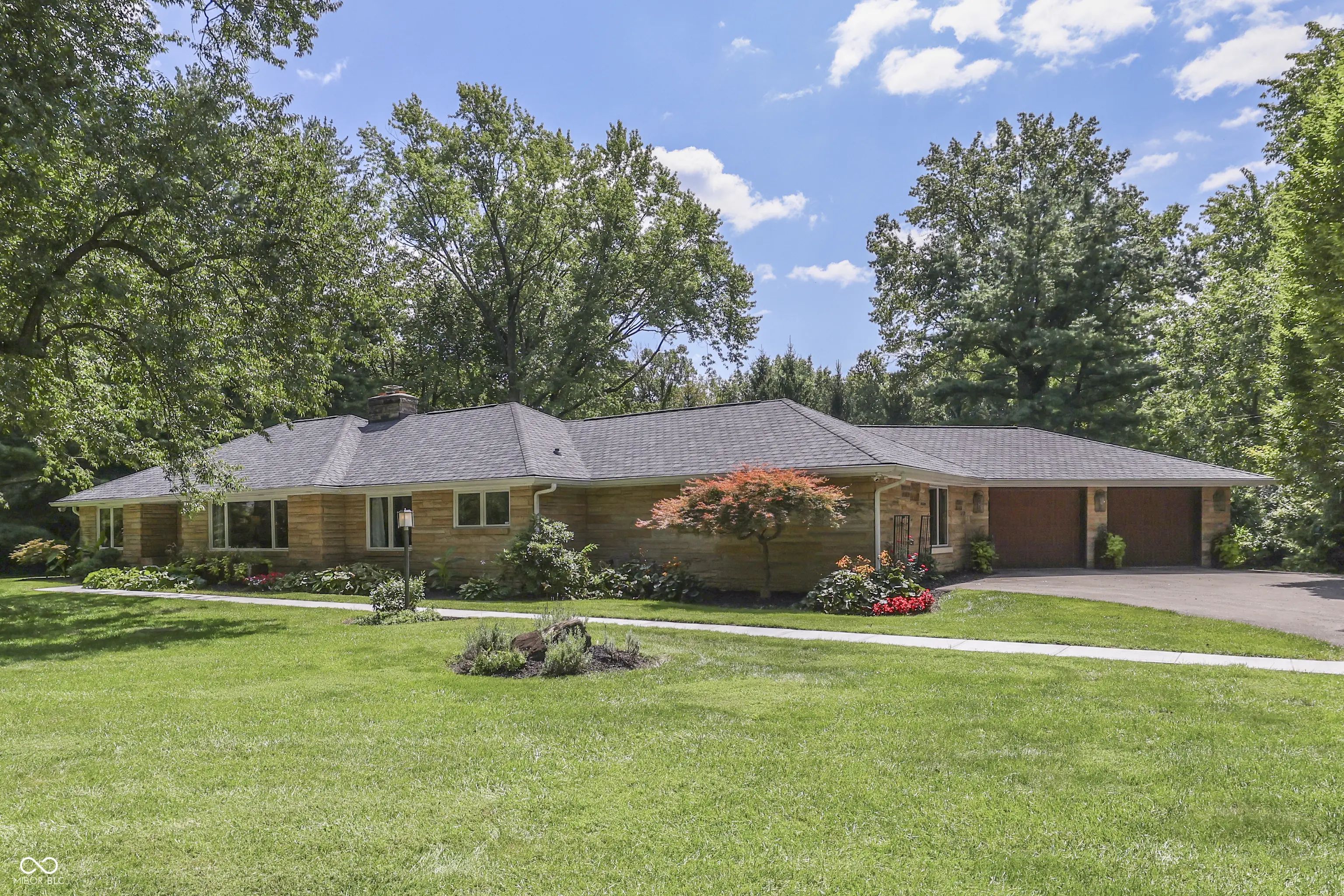 Photo of 39 Highland Manor Court N Indianapolis, IN 46228