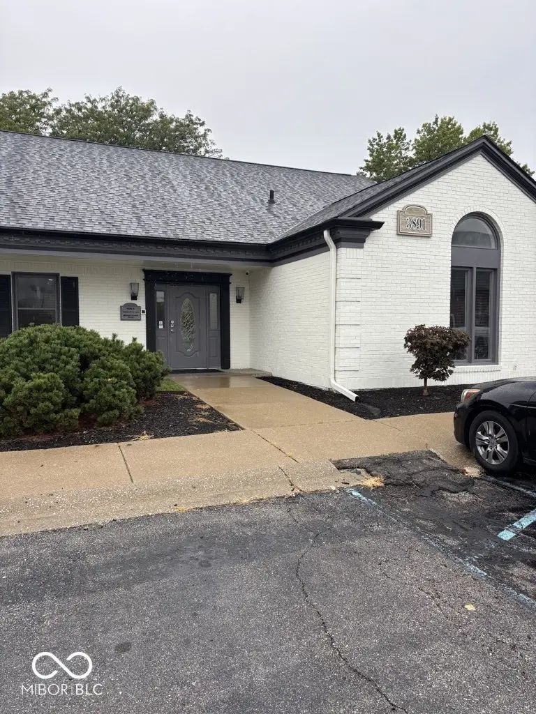 3891 Eagle Creek Parkway, Indianapolis
