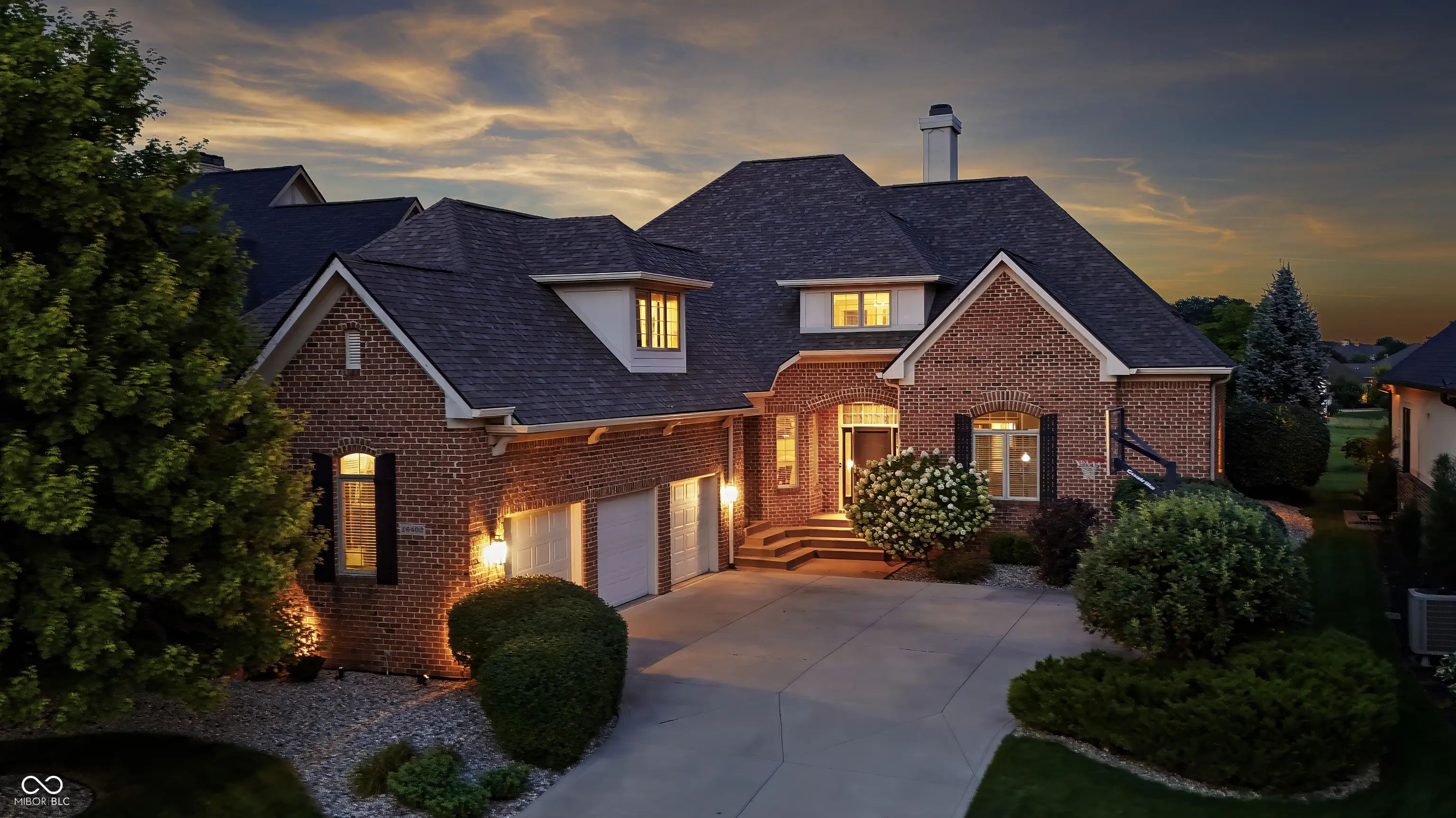 Photo of 16402 Valhalla Drive Noblesville, IN 46060