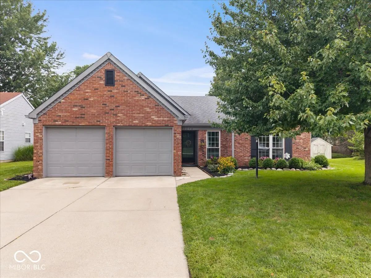Photo of 11546 Jamestown Drive W Fishers, IN 46038