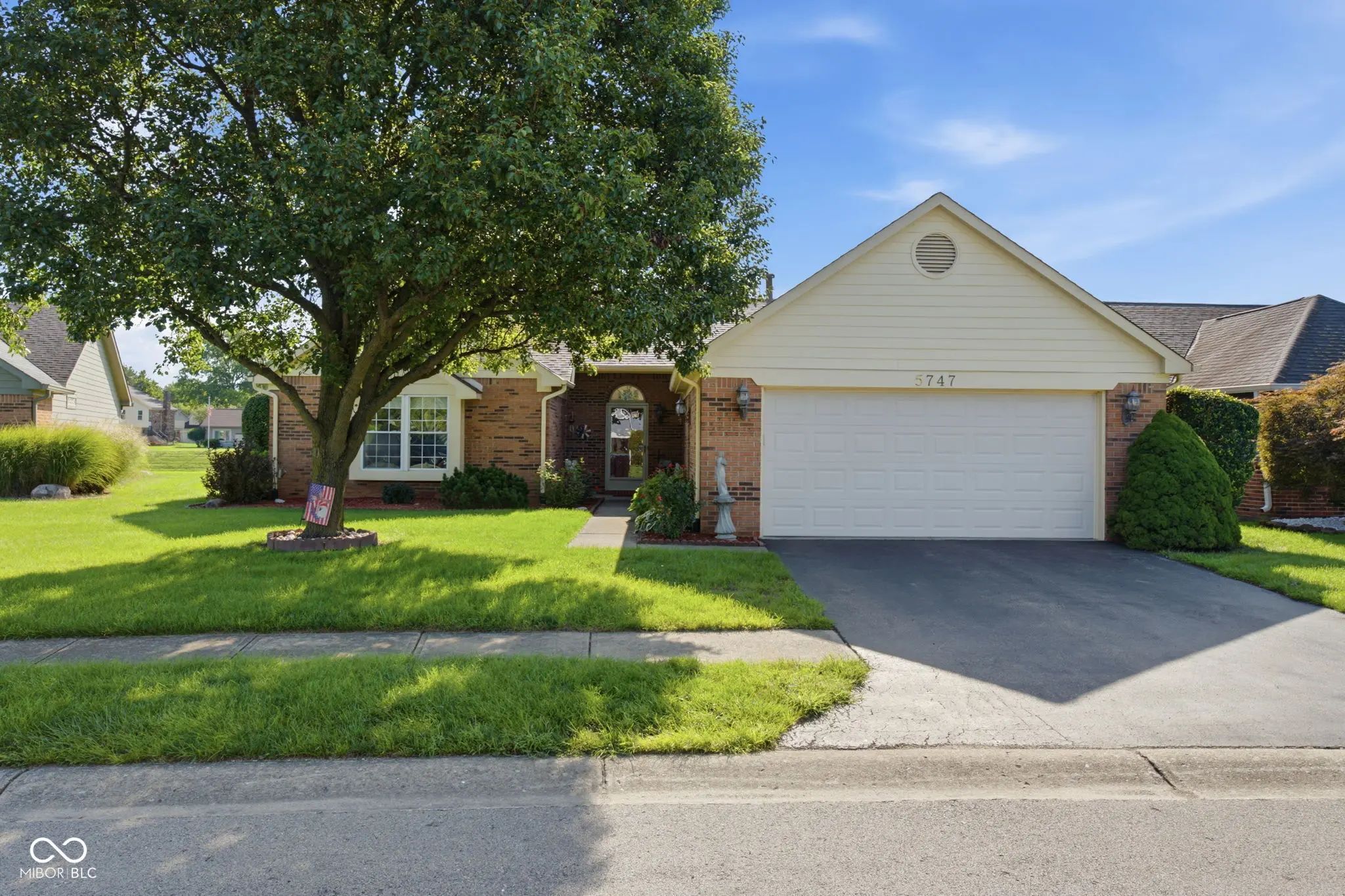 Photo of 5747 Cross Bridge Way Plainfield, IN 46168