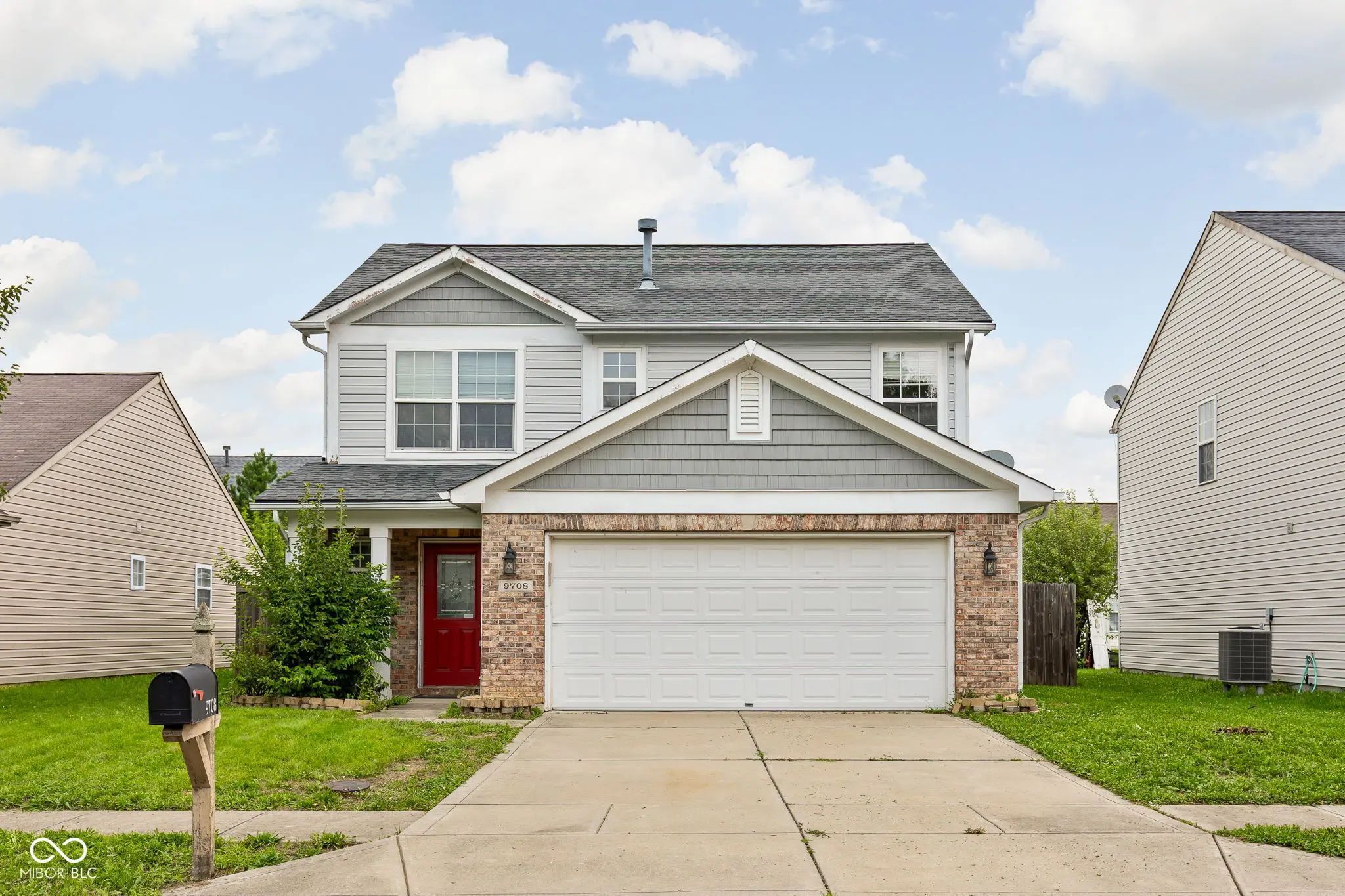 Photo of 9708 Gibbon Lane Avon, IN 46123