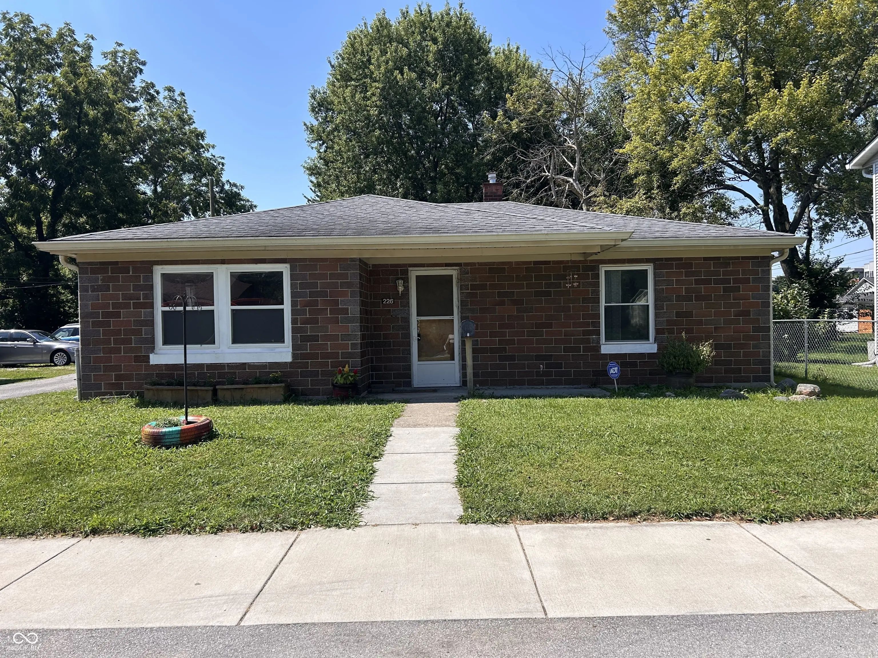 Photo of 226 N Jefferson Street Brownsburg, IN 46112