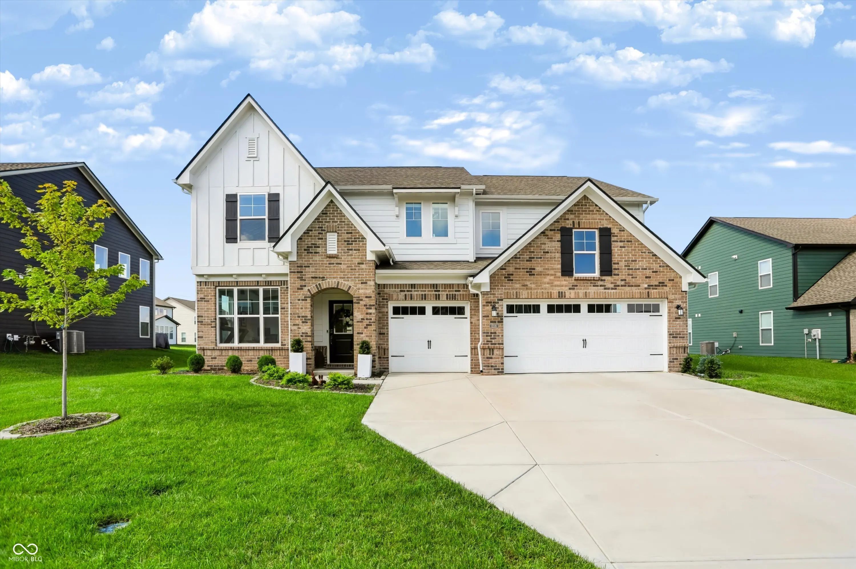 Photo of 1228 Thornwood Drive Greenwood, IN 46143