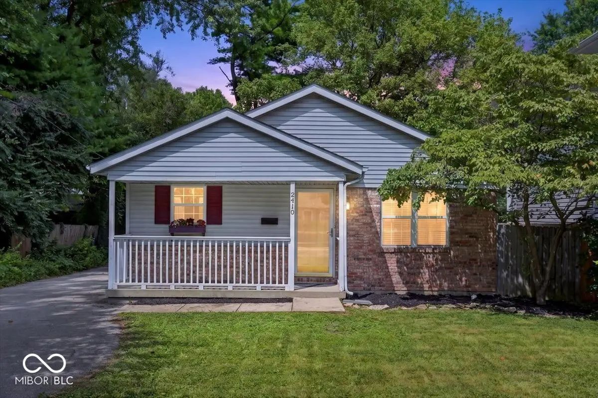 Photo of 2410 Dell Zell Drive Indianapolis, IN 46220