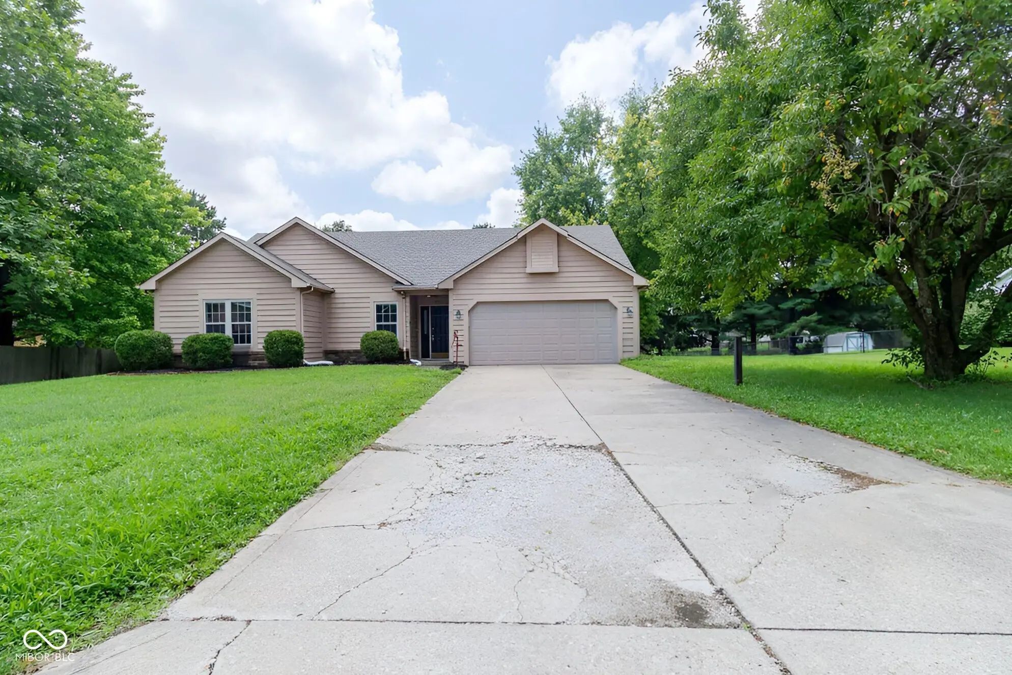 Photo of 572 San Ricardo Drive Greenwood, IN 46142