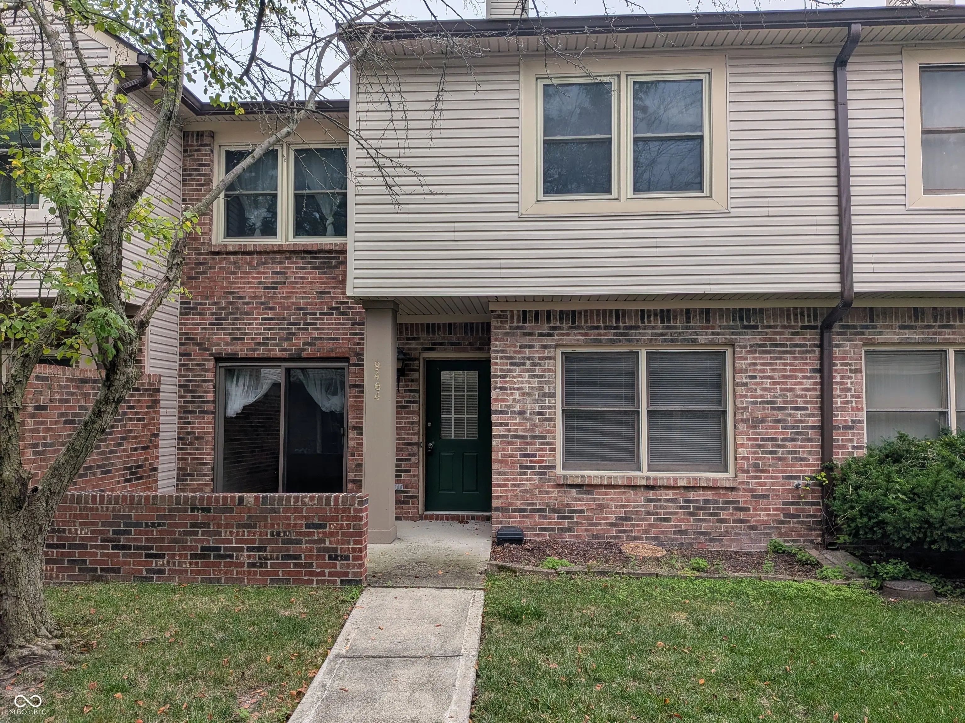 Photo of 9464 Maple Way Indianapolis, IN 46268
