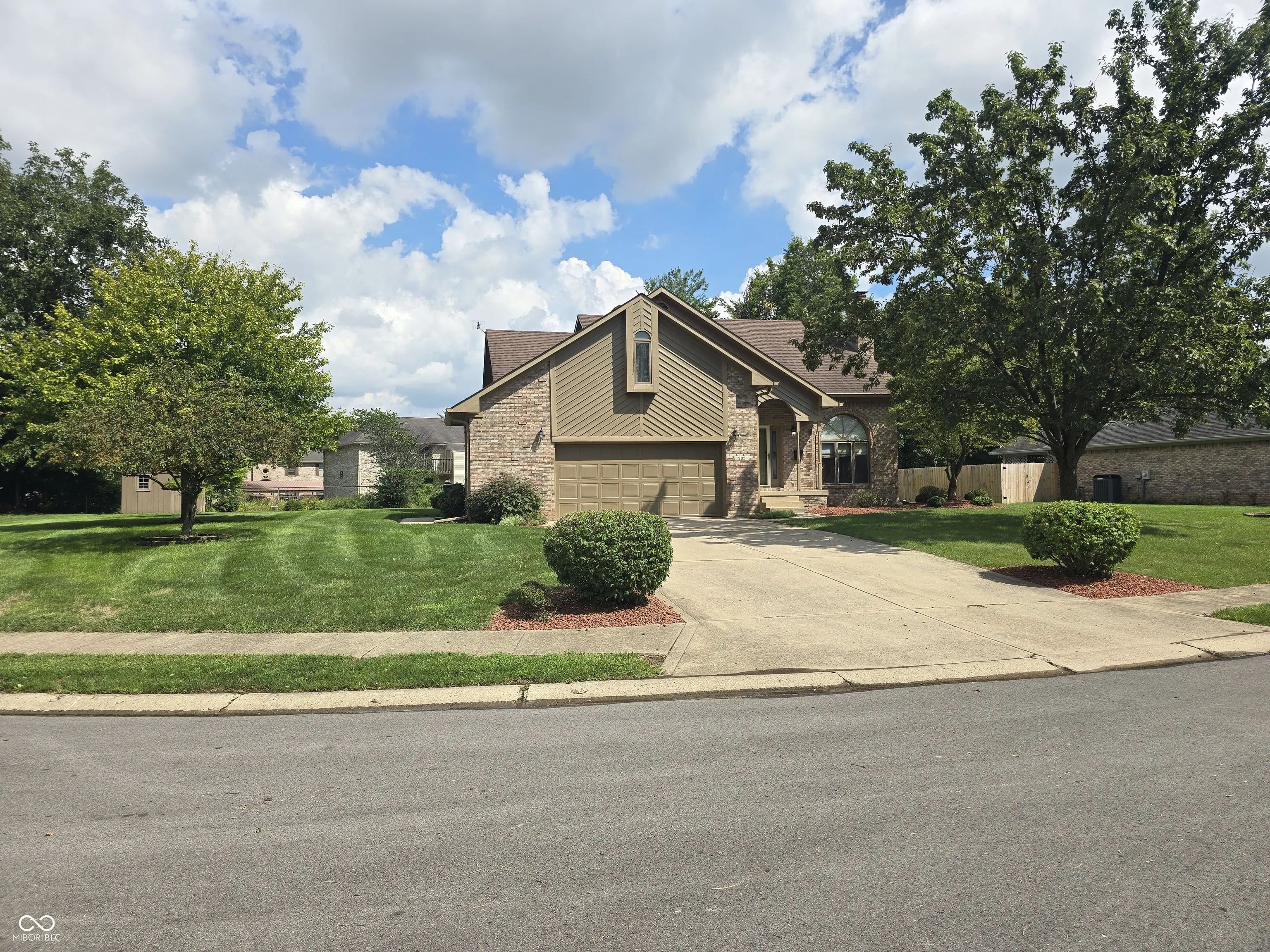 Photo of 903 Corey Lane Plainfield, IN 46168