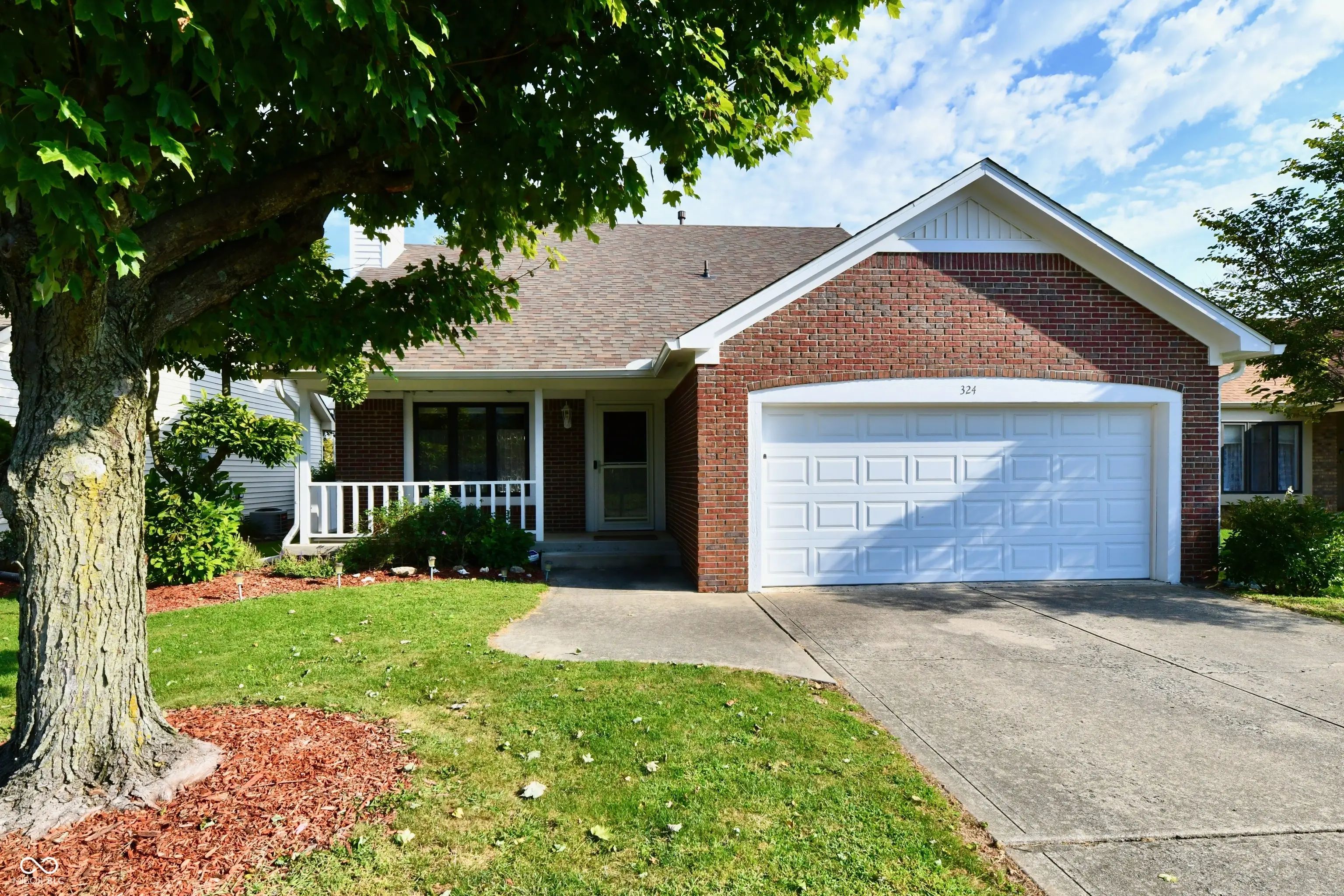 324 Suncrest Drive, Greenwood