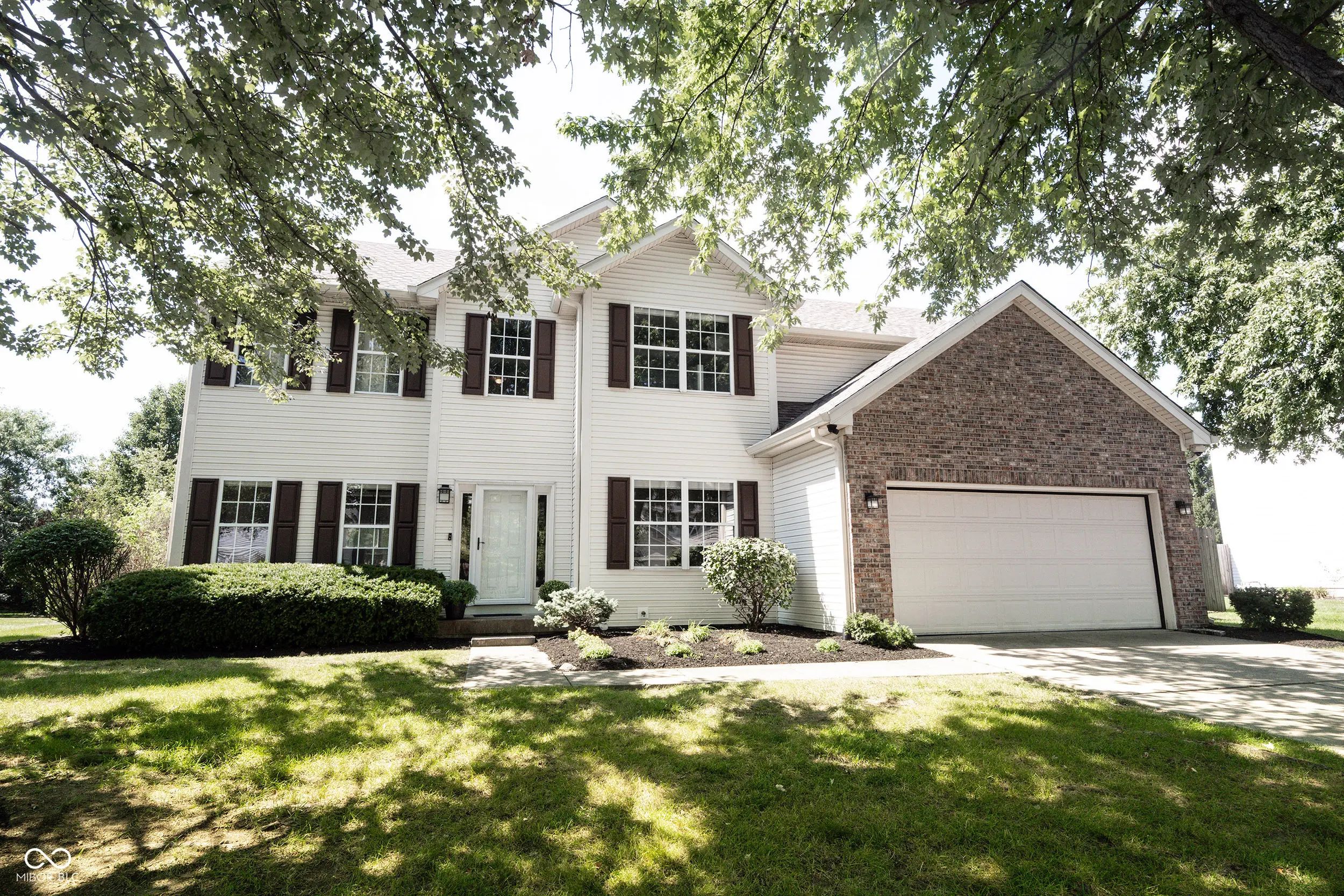 Photo of 14630 Deerwood Drive Carmel, IN 46033