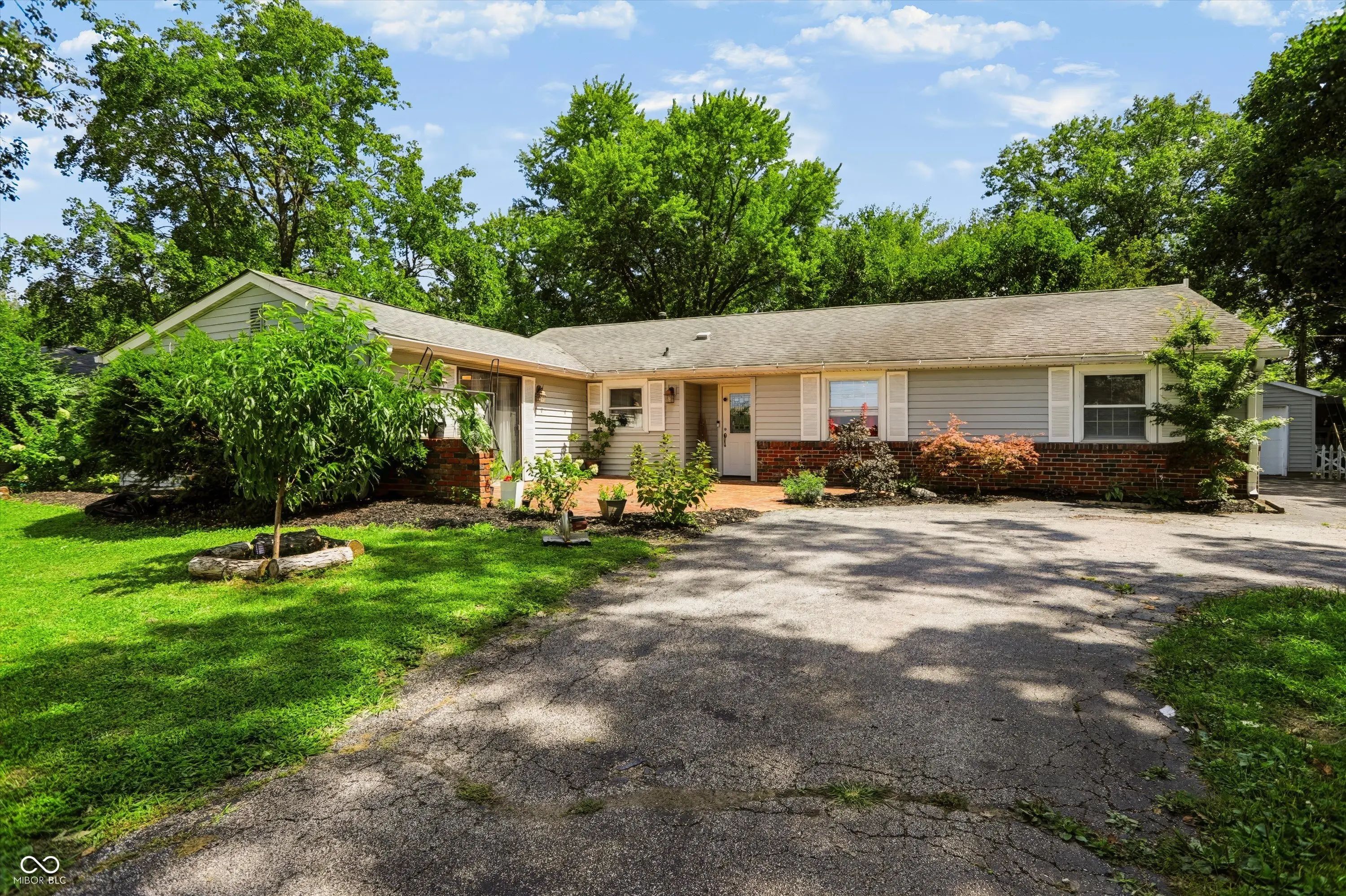 7105 Hague Road, Indianapolis