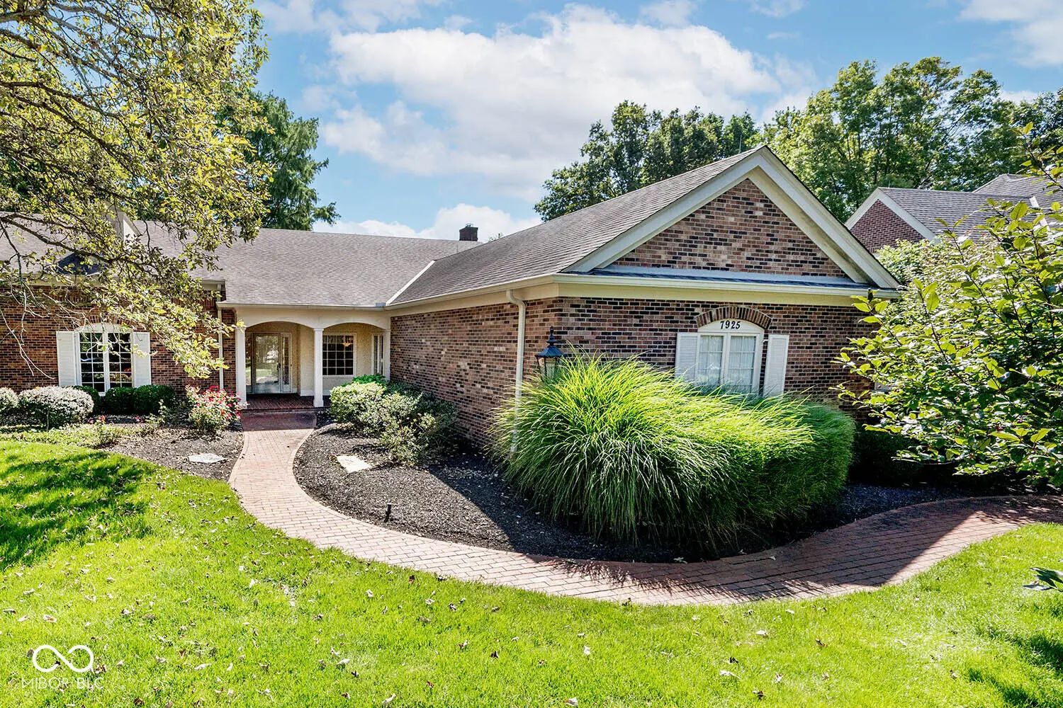 Photo of 7925 Beaumont Green East Drive Indianapolis, IN 46250