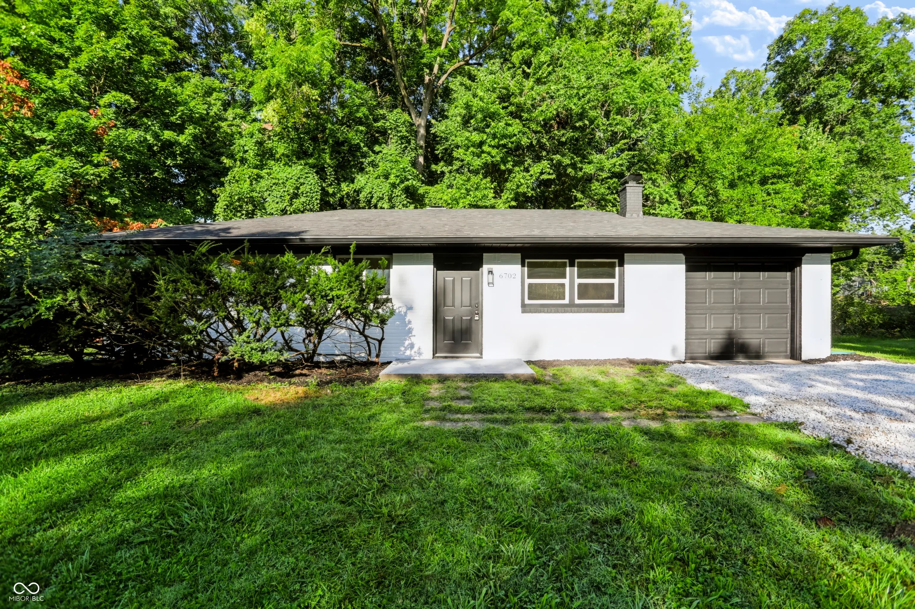 6702 E Pleasant Run Parkway, Indianapolis