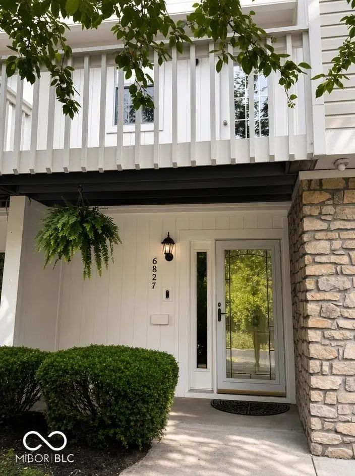 Photo of 6827 Shore Island Drive Indianapolis, IN 46220