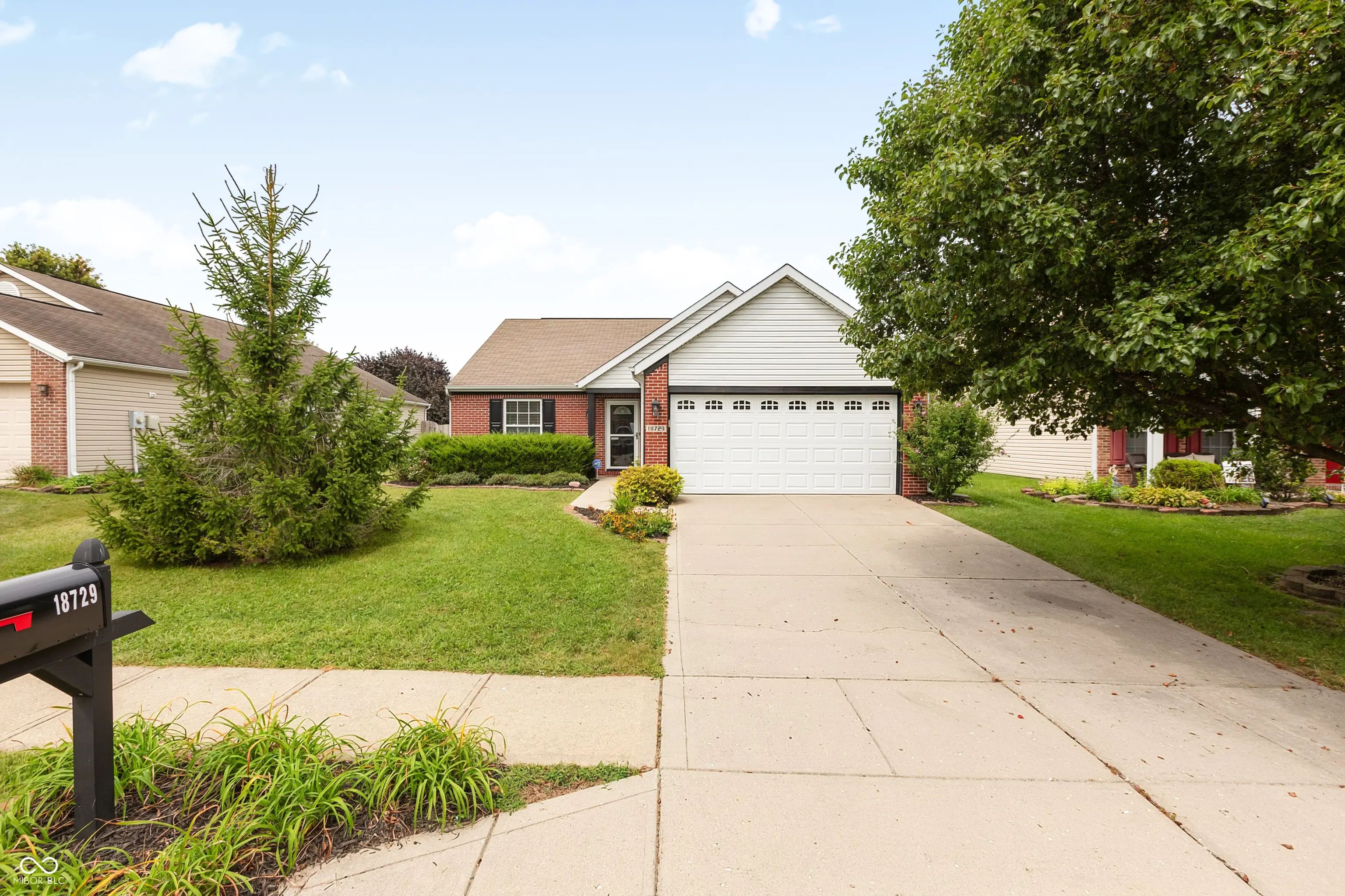 Photo of 18729 Planer Drive Noblesville, IN 46062