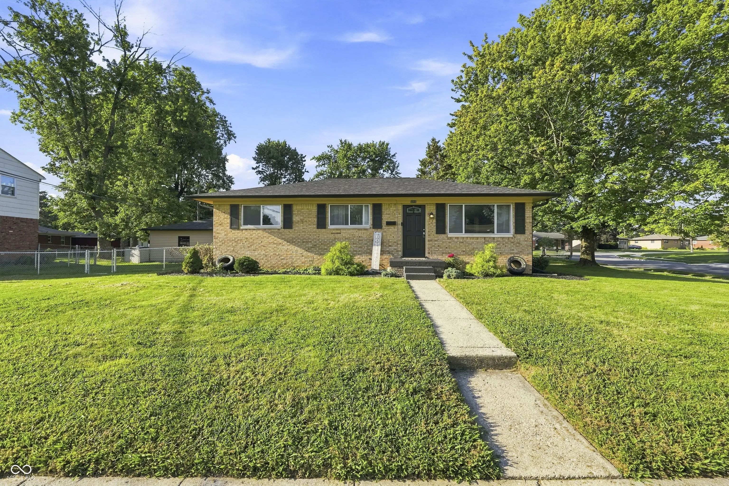 Photo of 5315 Meadowood Drive Indianapolis, IN 46224