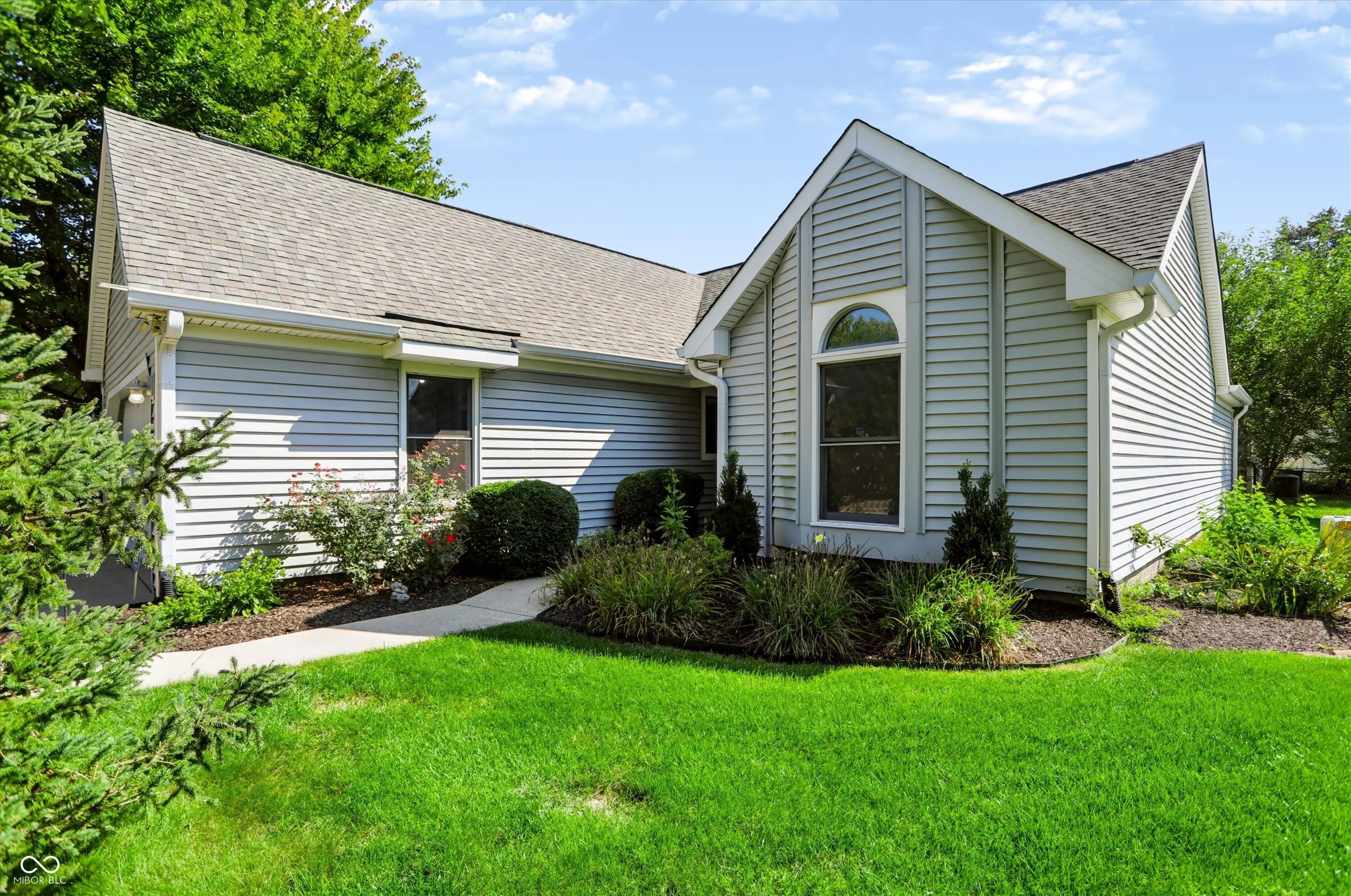 Photo of 7667 Wickfield Way Indianapolis, IN 46256