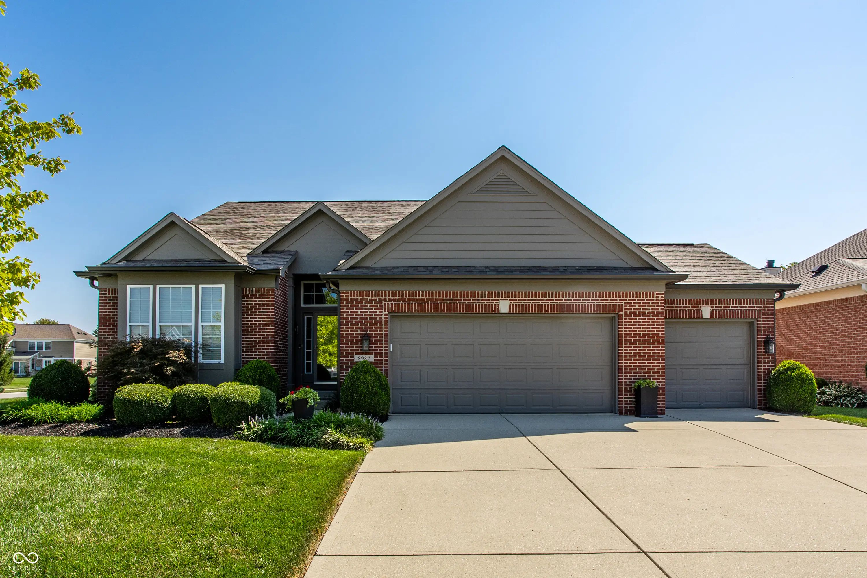 Photo of 8987 Stonewick Way Zionsville, IN 46077
