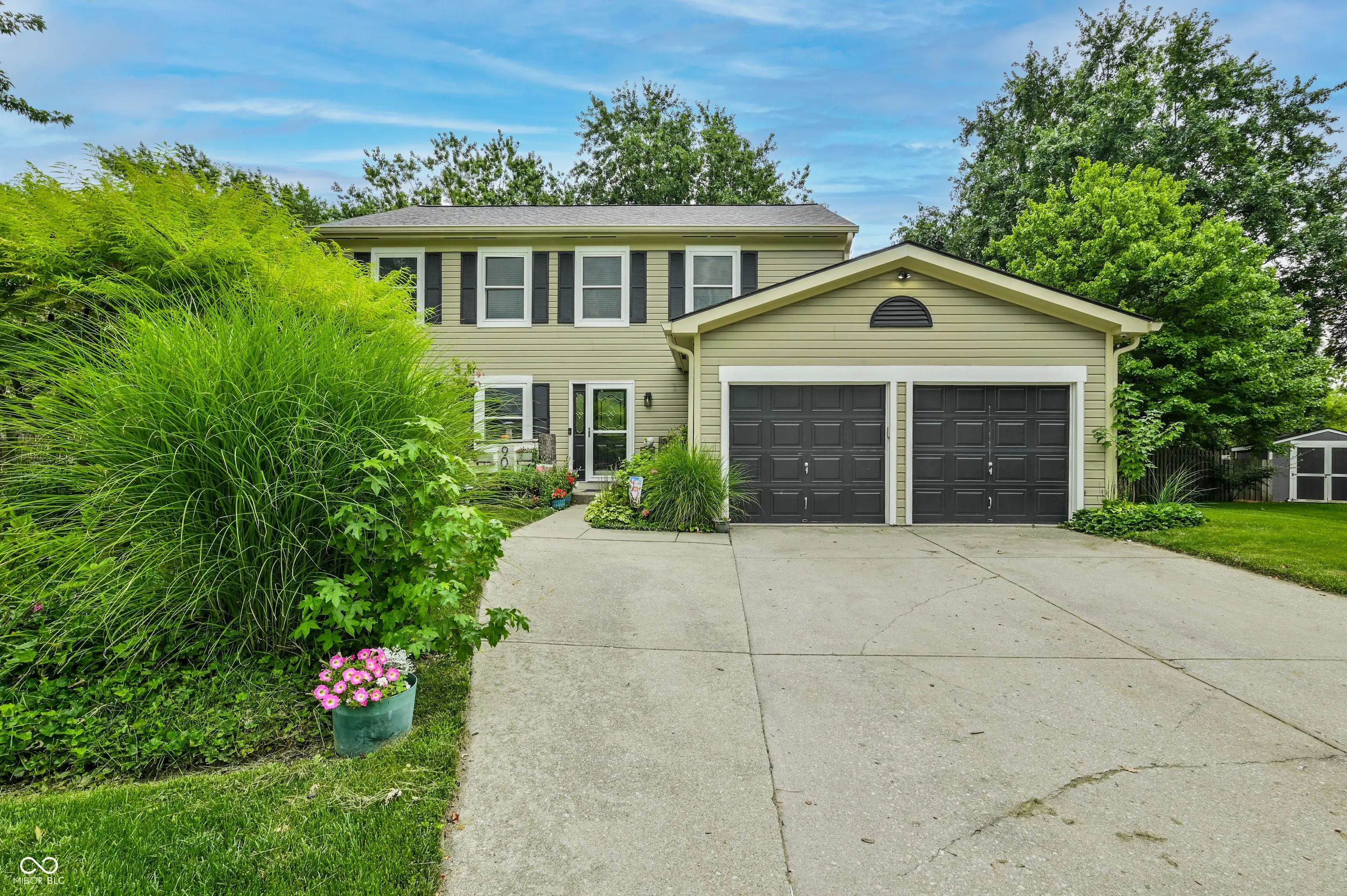 Photo of 909 Farmview Lane Carmel, IN 46032