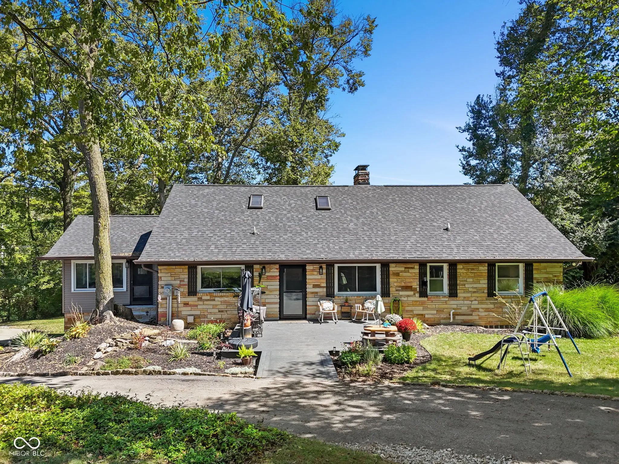 1265 N Morgantown Road, Greenwood