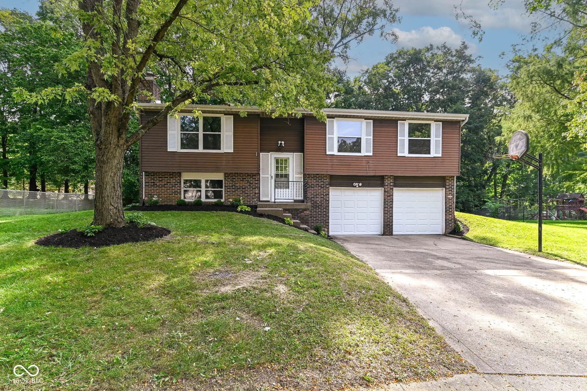 9109 Thrushwood Court, Indianapolis
