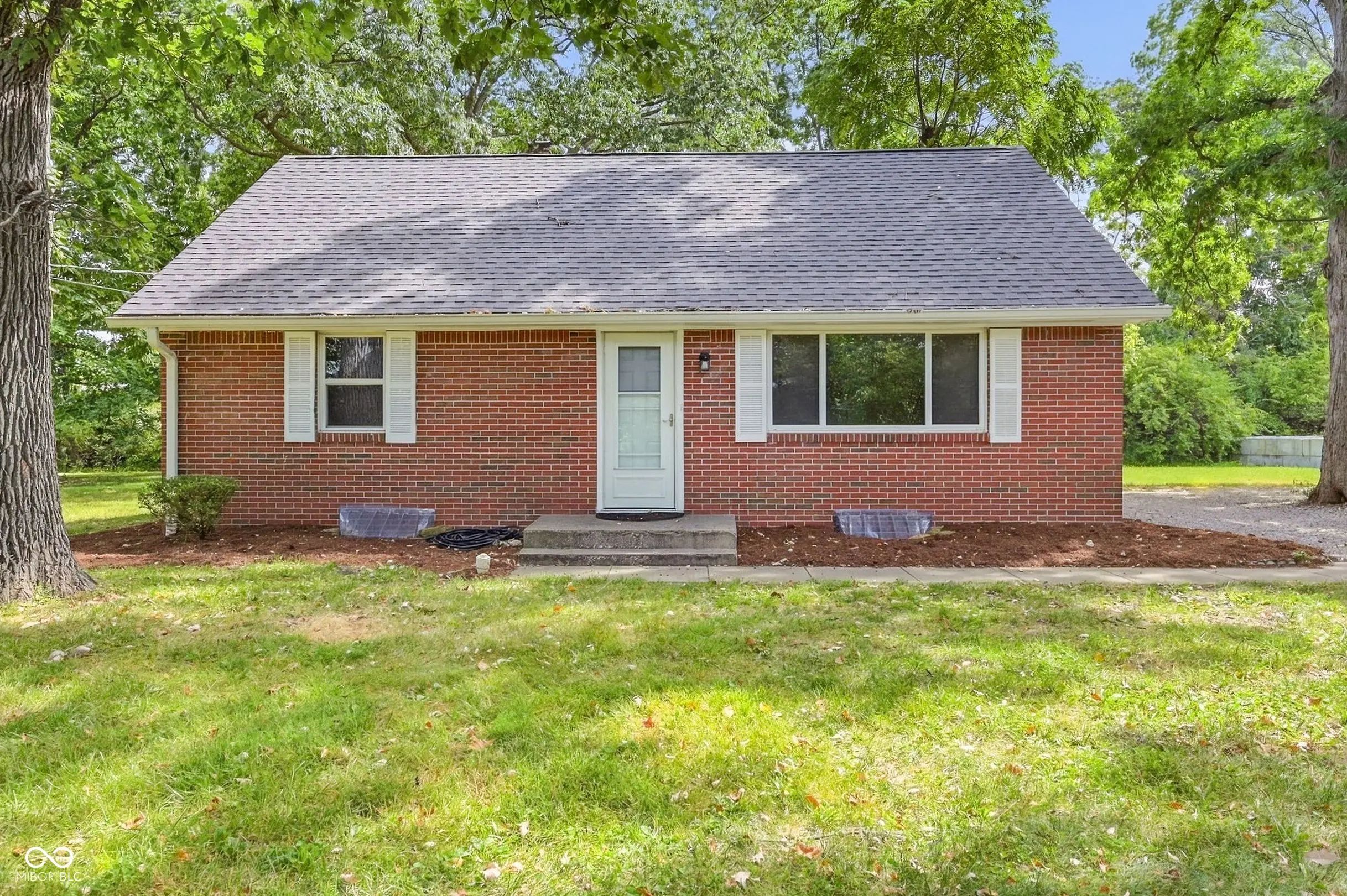 9725 E 46th Street, Indianapolis