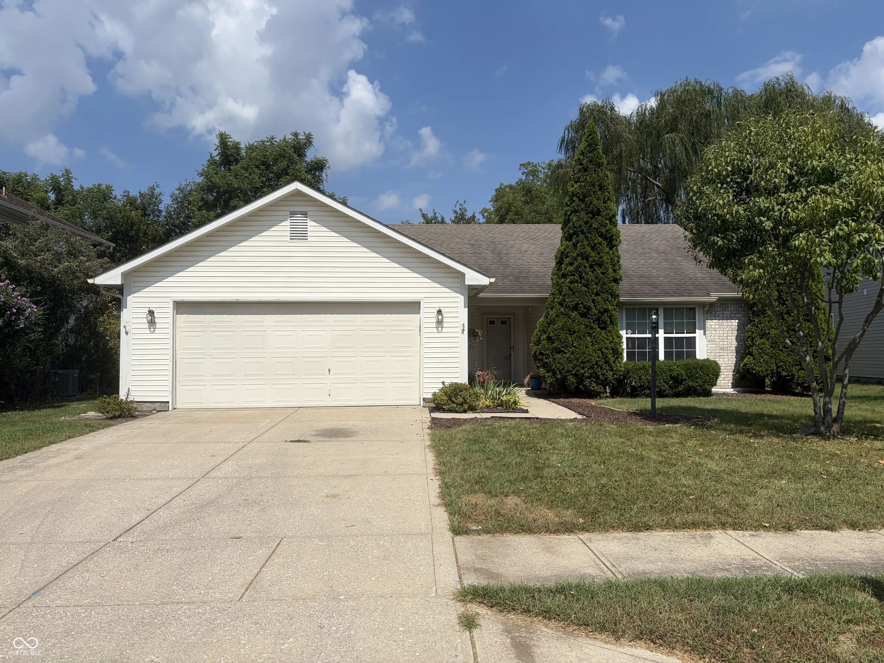 Photo of 12124 Pepperwood Drive Indianapolis, IN 46236