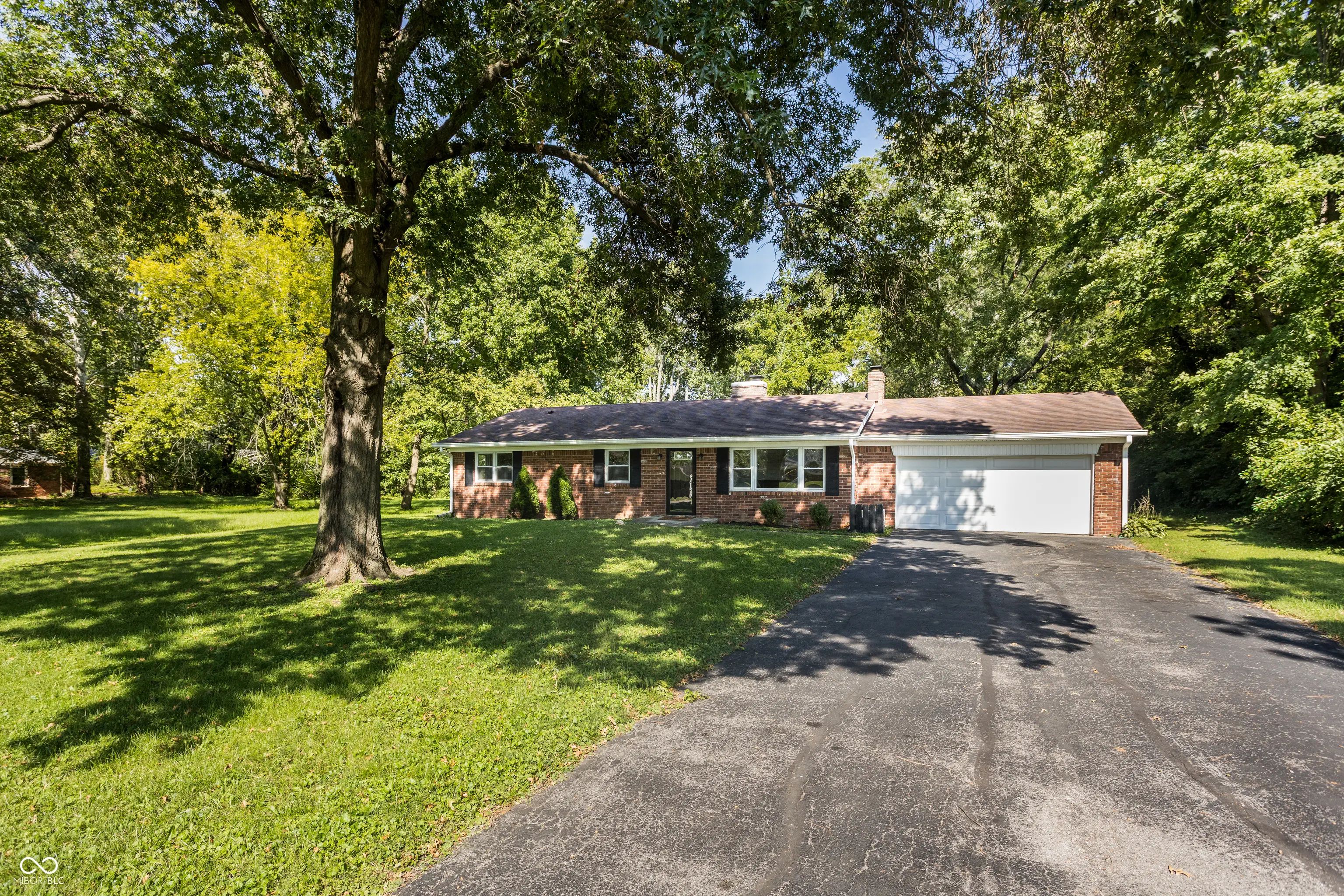 Photo of 10461 Woodlawn Drive Carmel, IN 46280