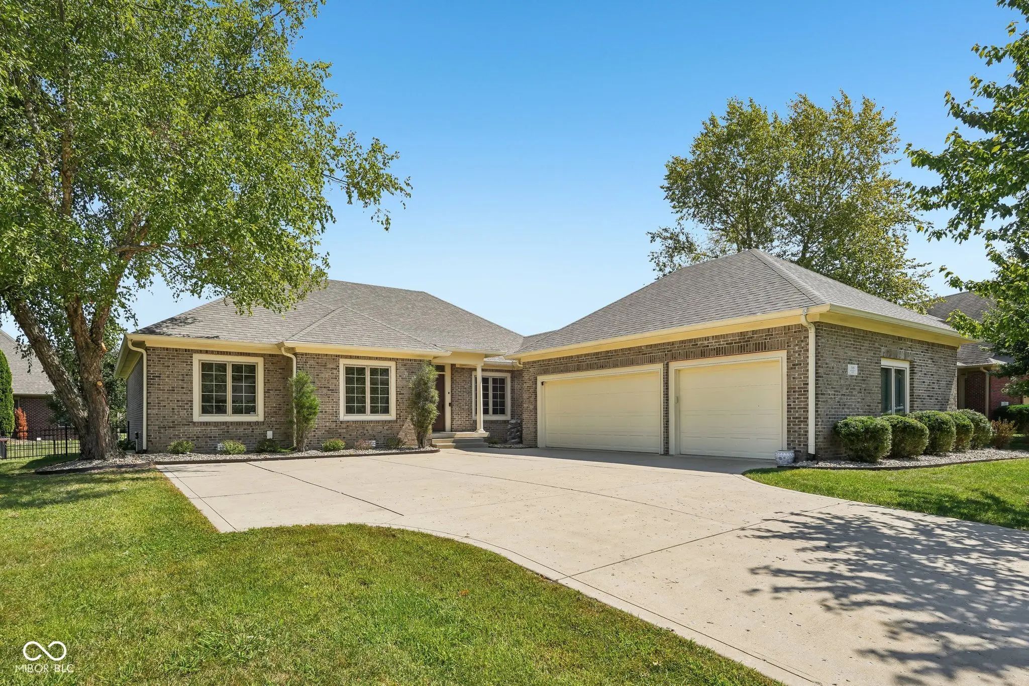 Photo of 2819 Bloomsbury S Greenwood, IN 46143