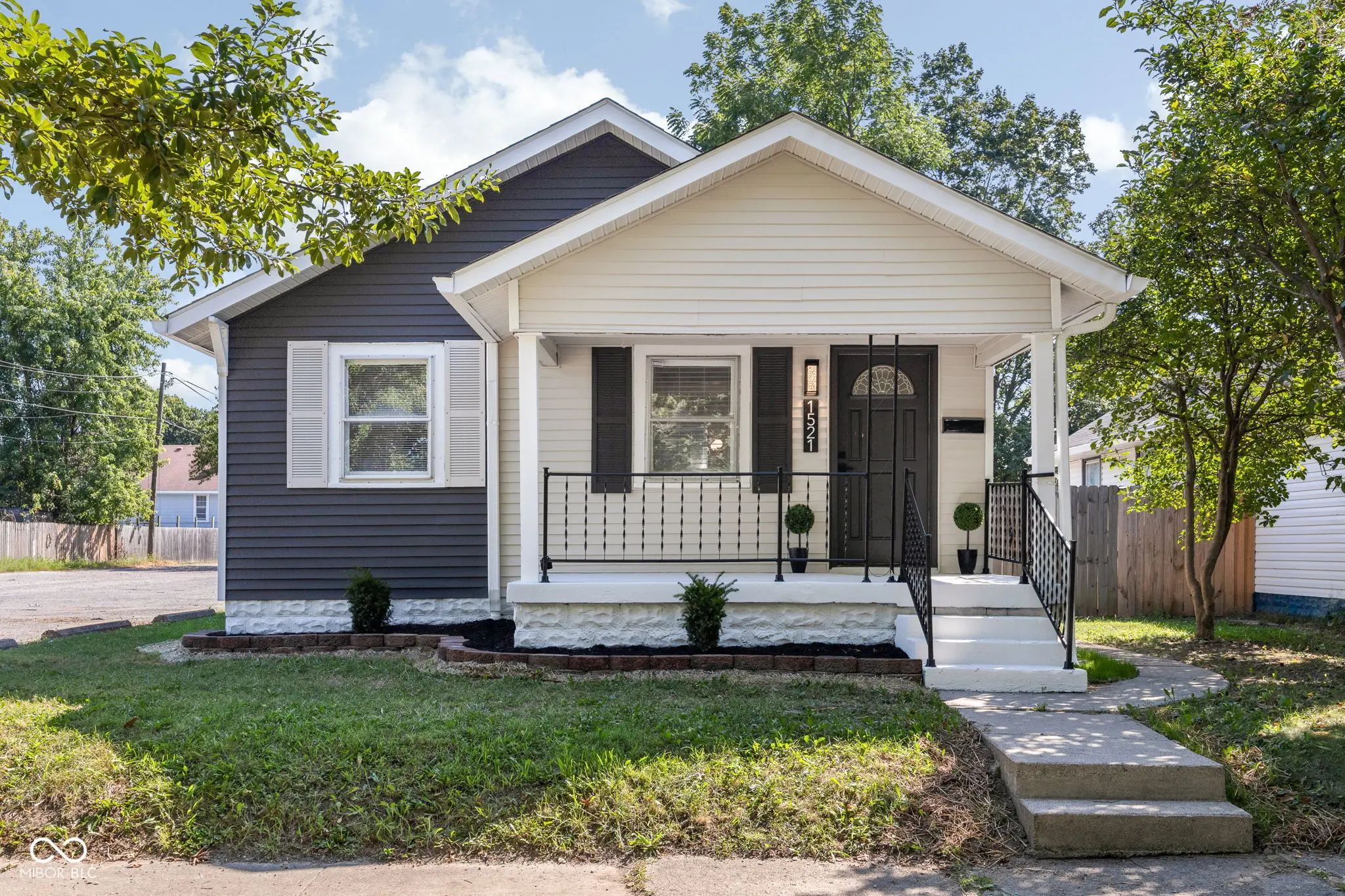1521 N Gladstone Avenue, Indianapolis