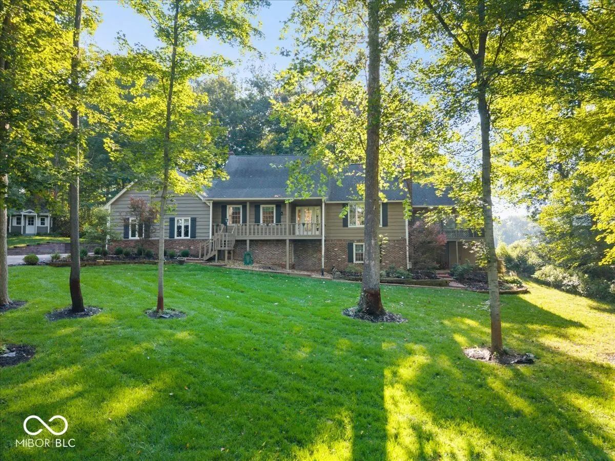 Photo of 6605 Lake Forest Drive Avon, IN 46123